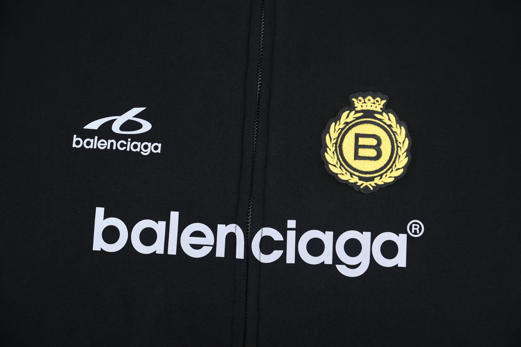 Balenciaga 巴黎世家 皇冠刺绣拉链连帽卫衣 外套 长袖 黑色 B5