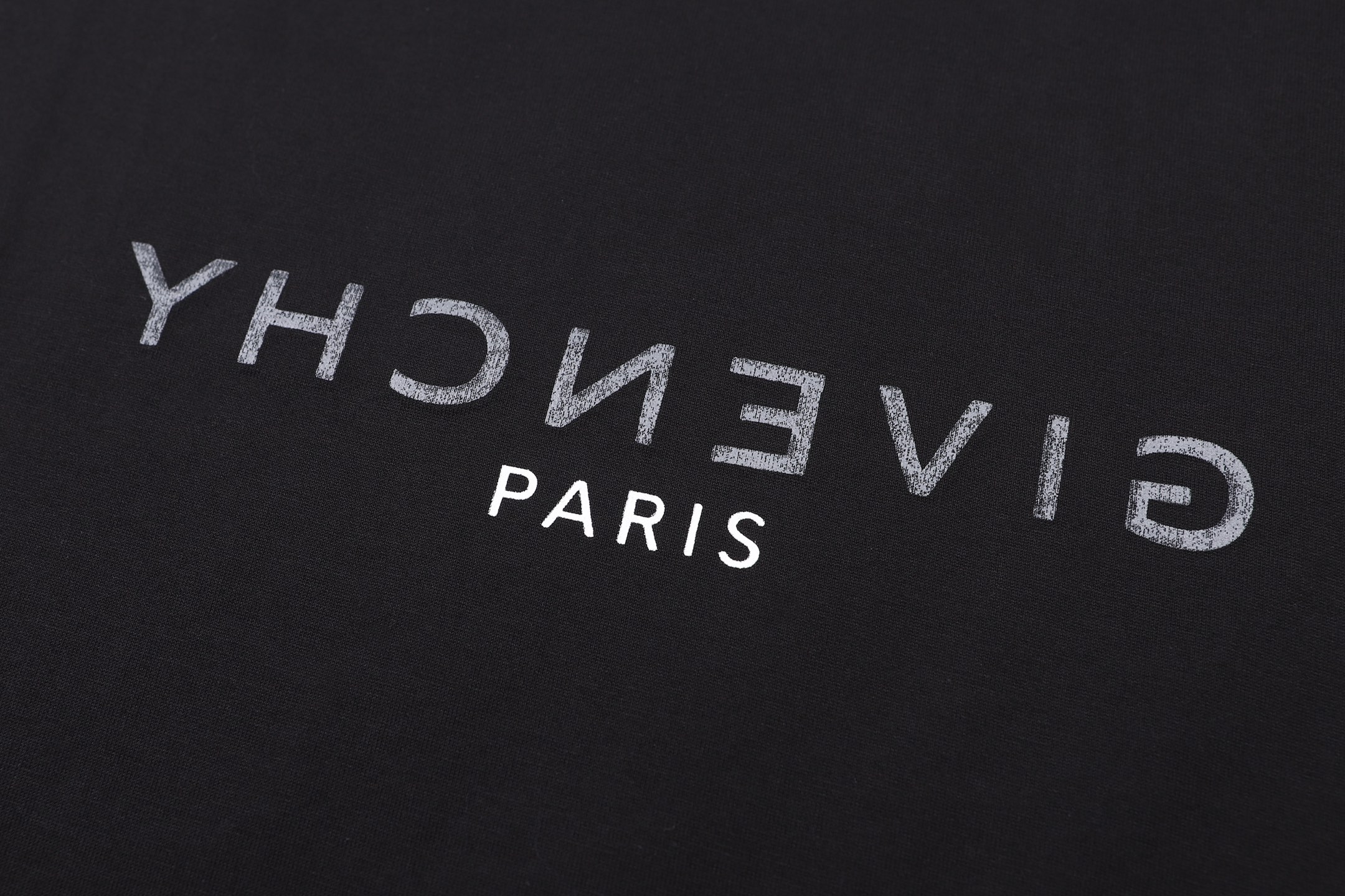 Givenchy 纪梵希 双层字母logo印花圆领短袖 T恤 夏款 白色 黑色 A0