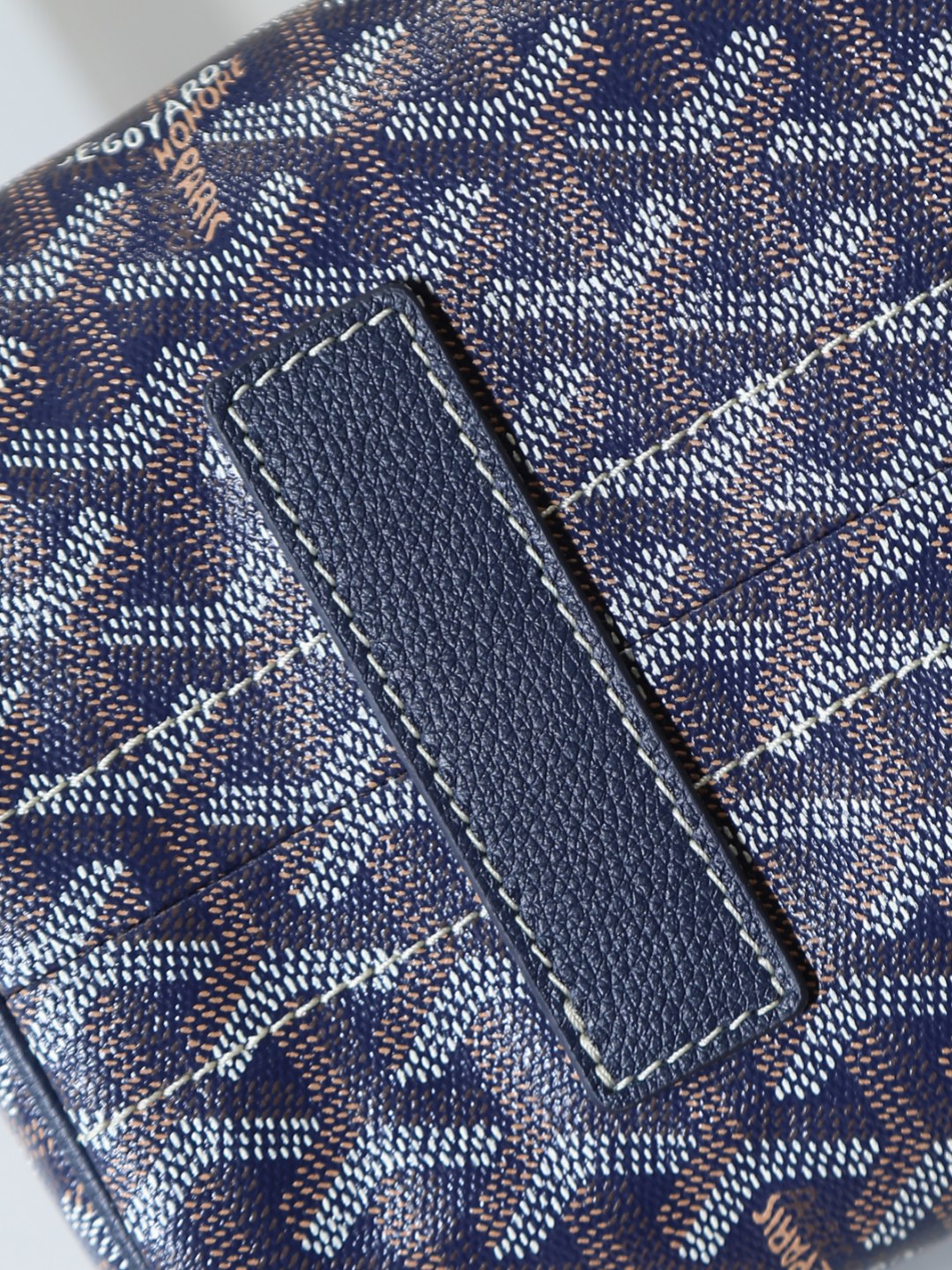GOYARD 戈雅手提单肩  Rouette (Canvas and Leather) — Shoulder Handbag-F0-ROUETTPMLTY