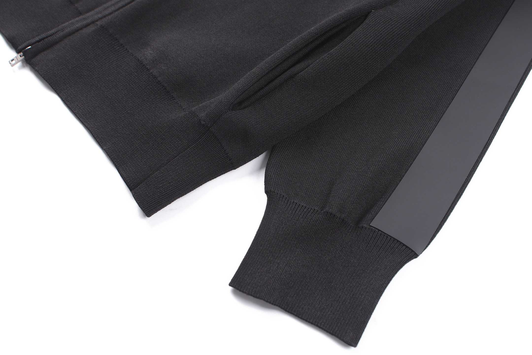 Acne Studios 背面硅胶压花皮革拉链针织开衫 夹克 外套 长袖 白色 黑色 B5