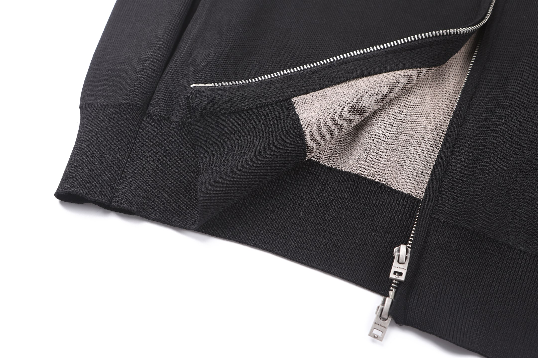 Acne Studios 背面硅胶压花皮革拉链针织开衫 夹克 外套 长袖 白色 黑色 B5