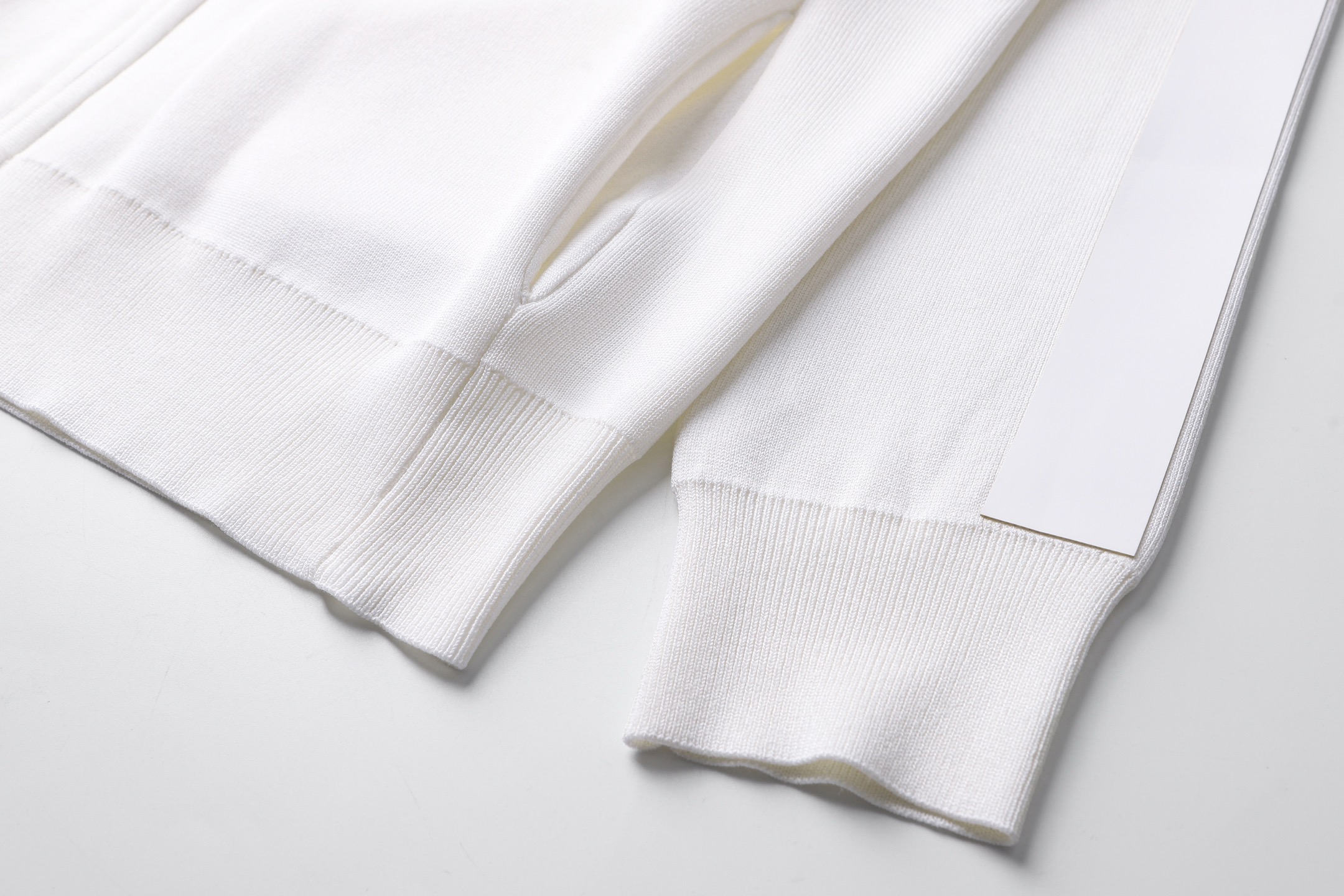 Acne Studios 背面硅胶压花皮革拉链针织开衫 夹克 外套 长袖 白色 黑色 B5