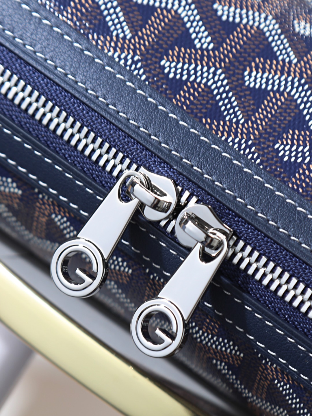 GOYARD 戈雅法棍 Bonbonniere (Canvas and Leather) — Baguette Bag-F0-BONBONPMLTY