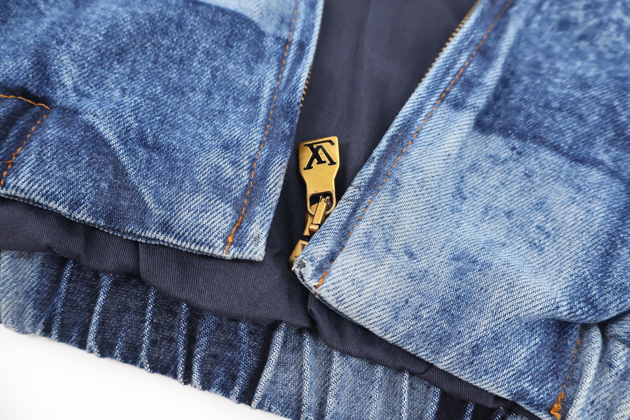 LOUIS VUITTON 路易威登 烧花字母棋盘格牛仔夹克 外套 牛仔衣 长袖 蓝色 C0
