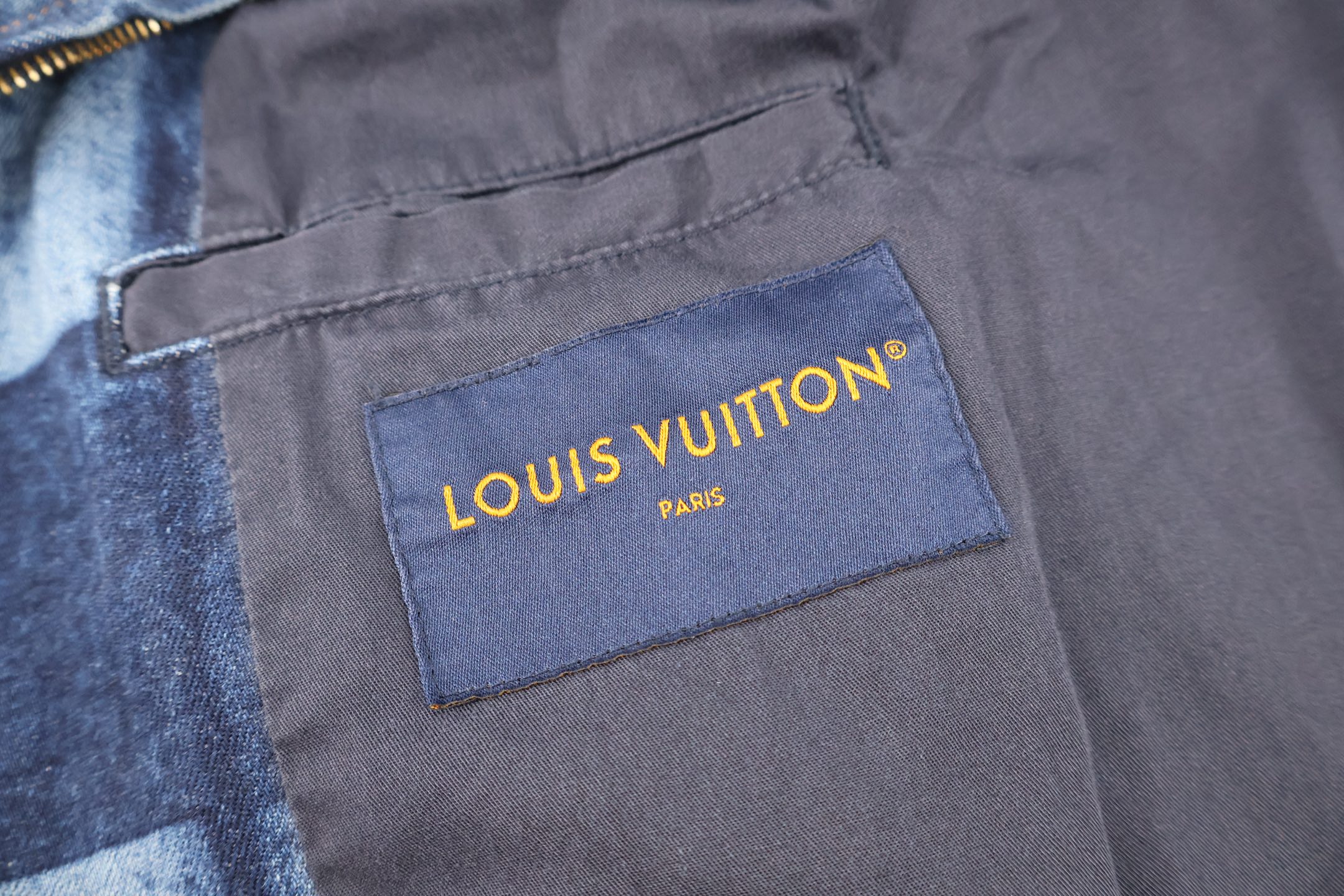 LOUIS VUITTON 路易威登 烧花字母棋盘格牛仔夹克 外套 牛仔衣 长袖 蓝色 C0
