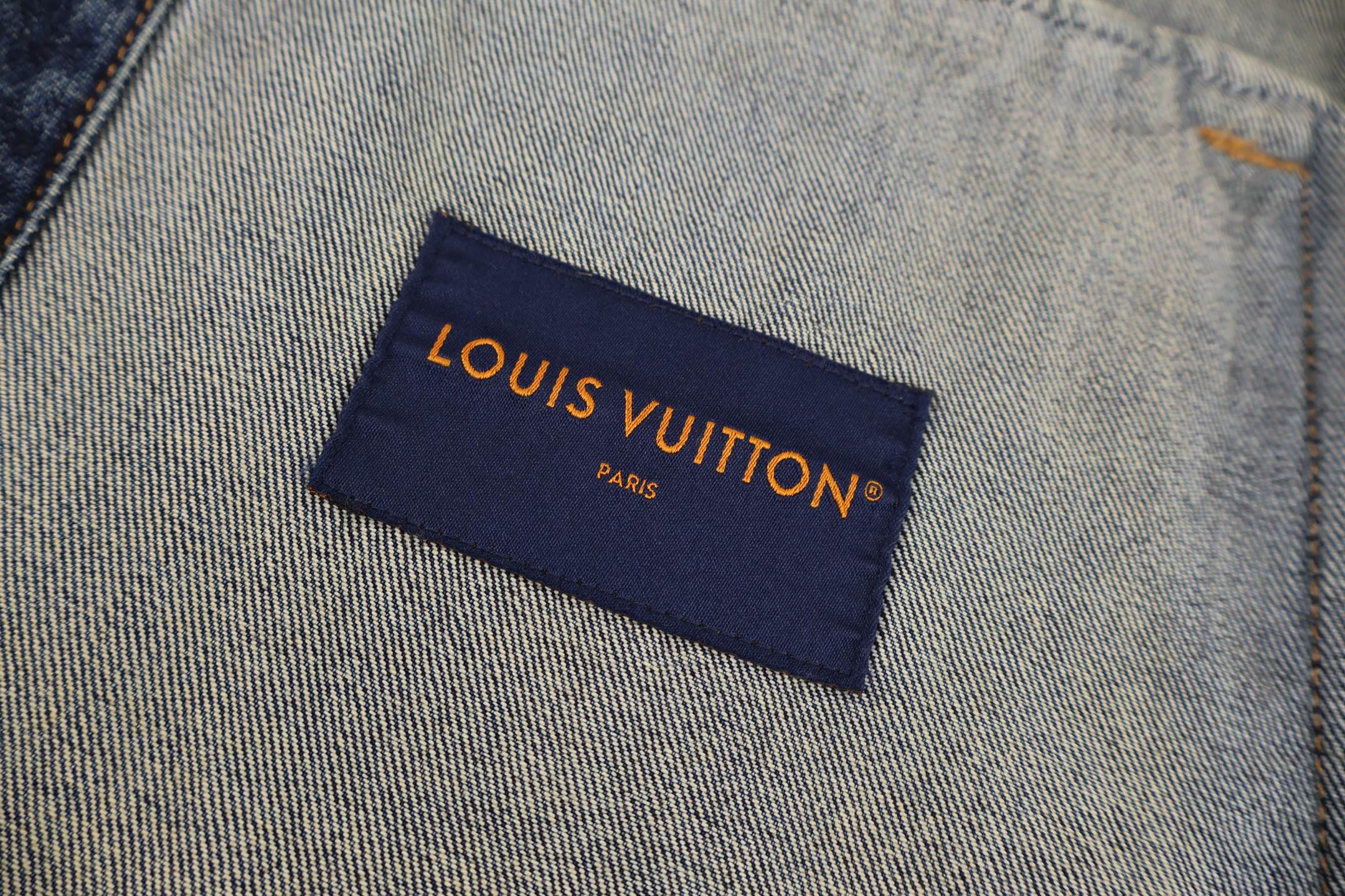 LOUIS VUITTON 路易威登 老花皮领压花翻领牛仔夹克 外套 牛仔衣 长袖 蓝色 C0