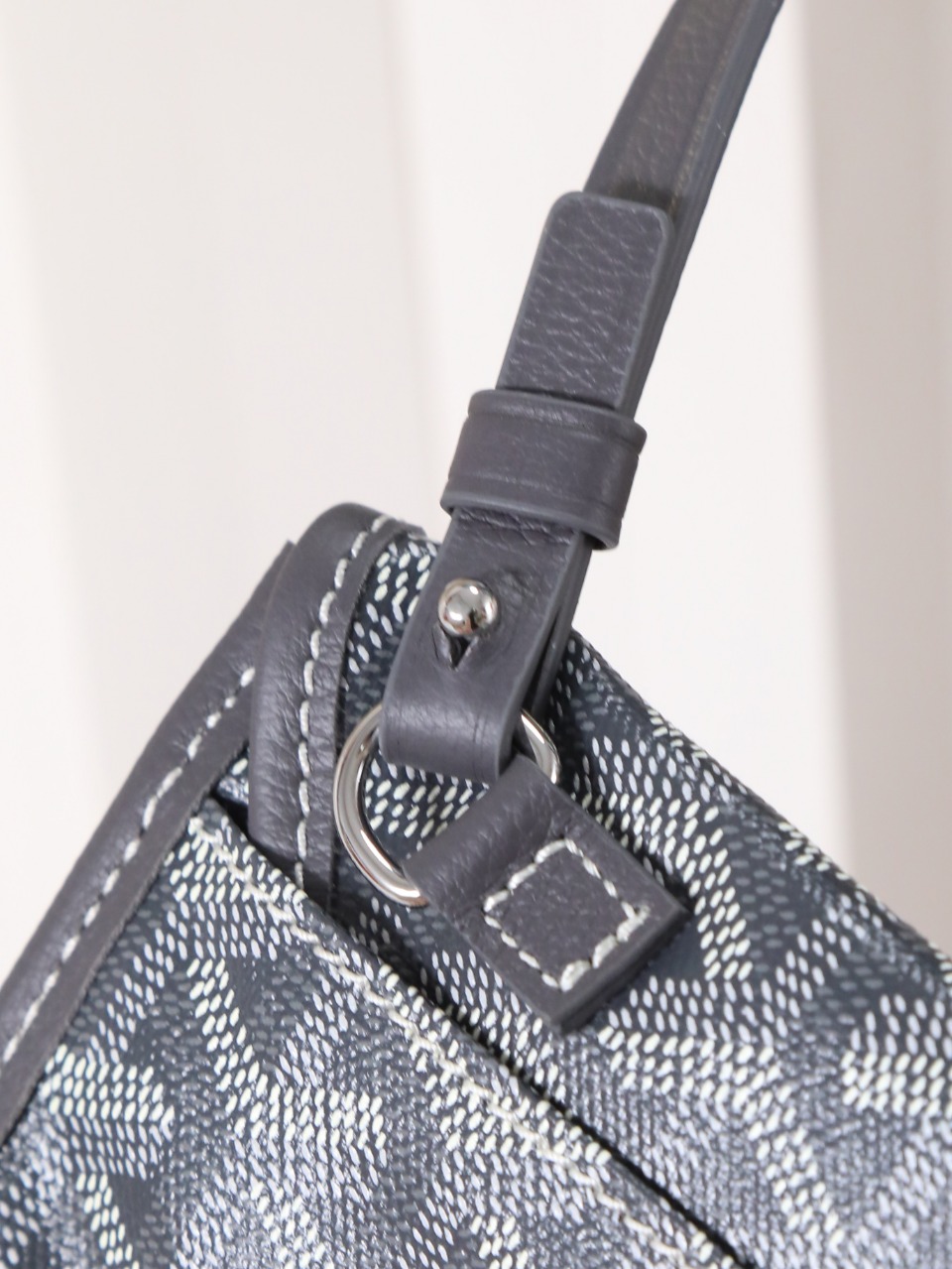 双面33CM GOYARD 戈雅托特 Anjou Reversible (Canvas and Leather) —  small Tote Bag-F0- ANJCROPMLCG-51TY51P