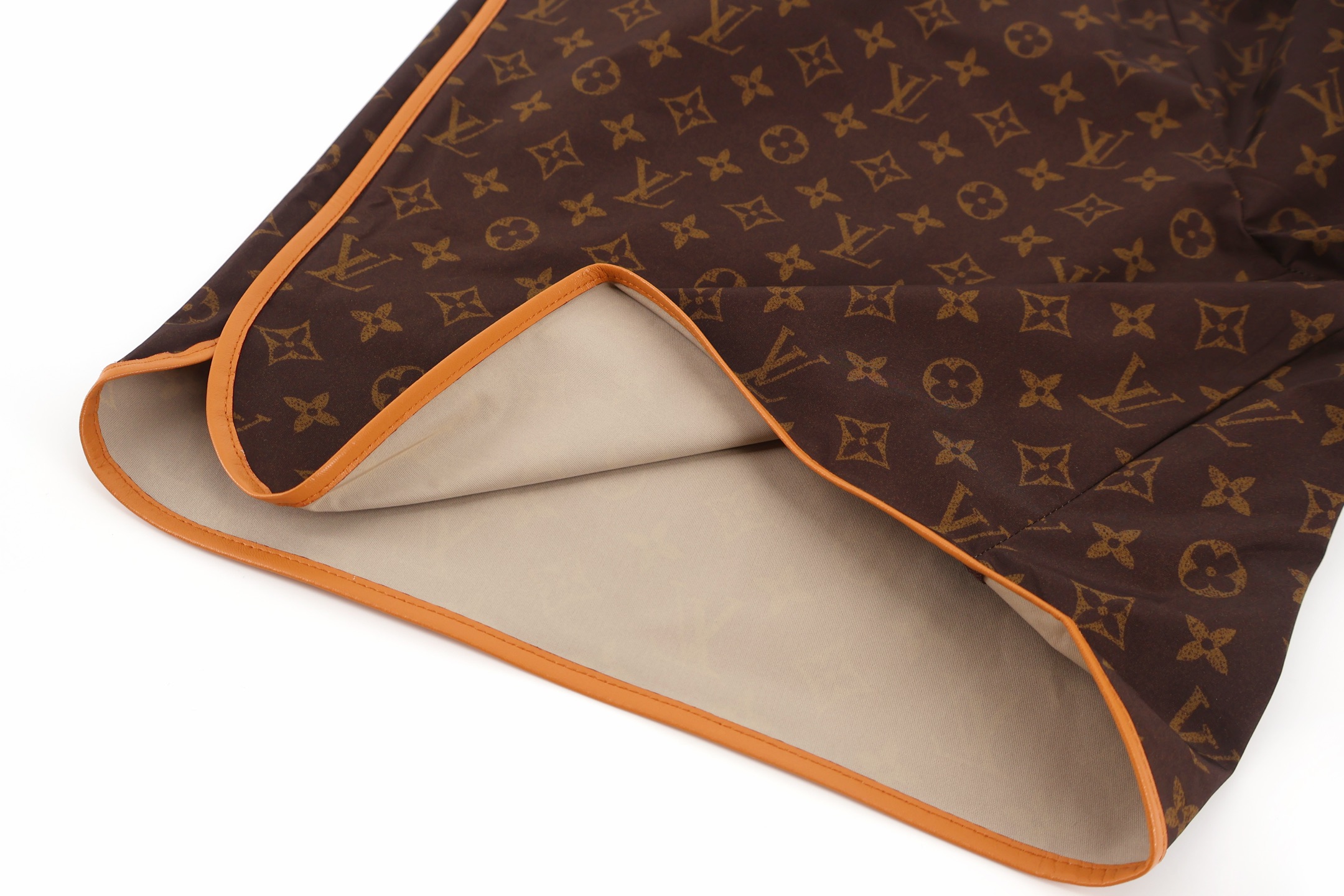 LOUIS VUITTON 路易威登 LV 满印老花皮边沙滩短裤 休闲裤 裤子 棕色 B0