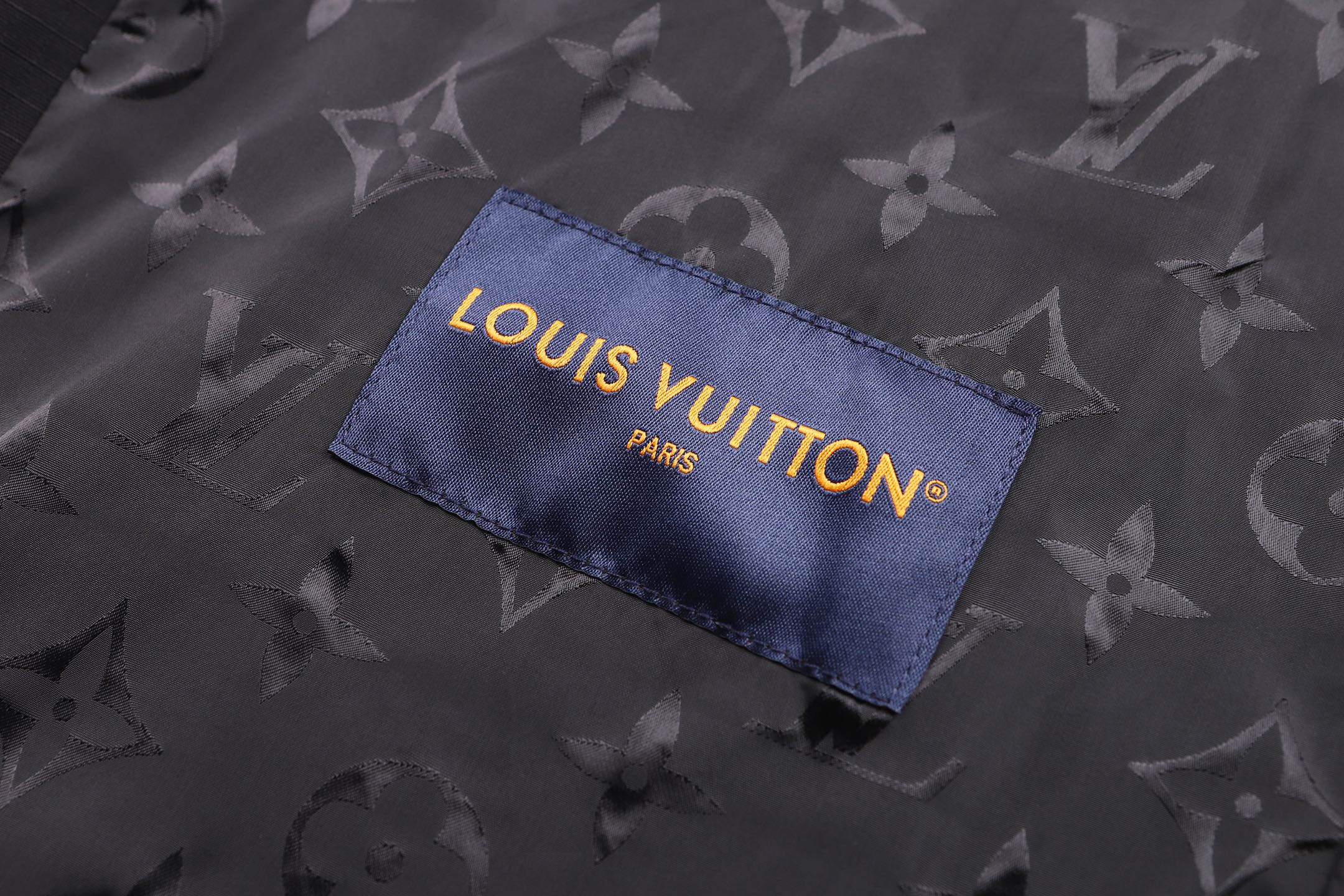 LOUIS VUITTON 路易威登 LV 提花logo标识工装夹克 外套 秋冬 黑色 C0
