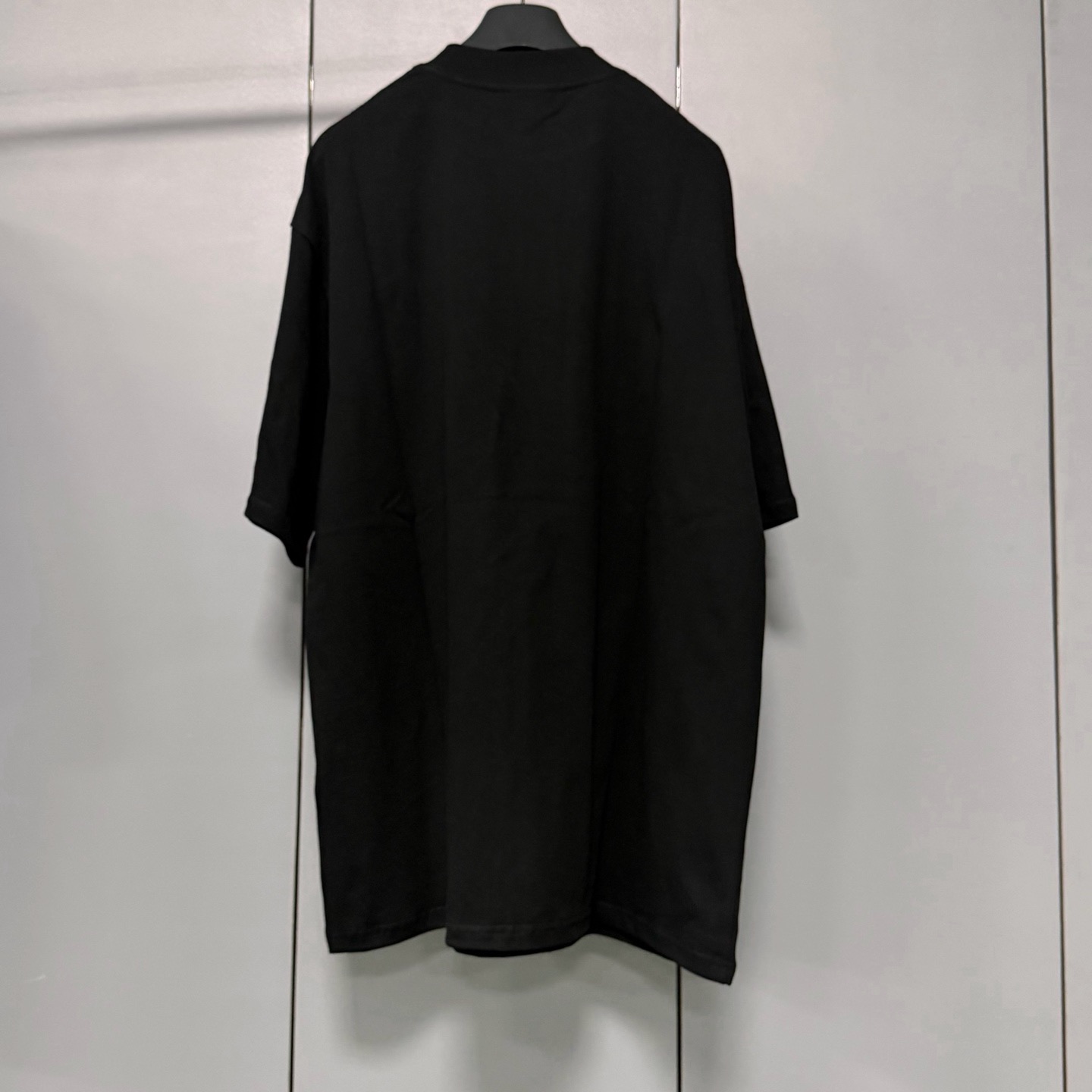 Balenciaga 巴黎世家 彩虹模糊彩色倒置水洗字母圆领短袖 T恤 圆领 夏季 黑色 白色 A0 