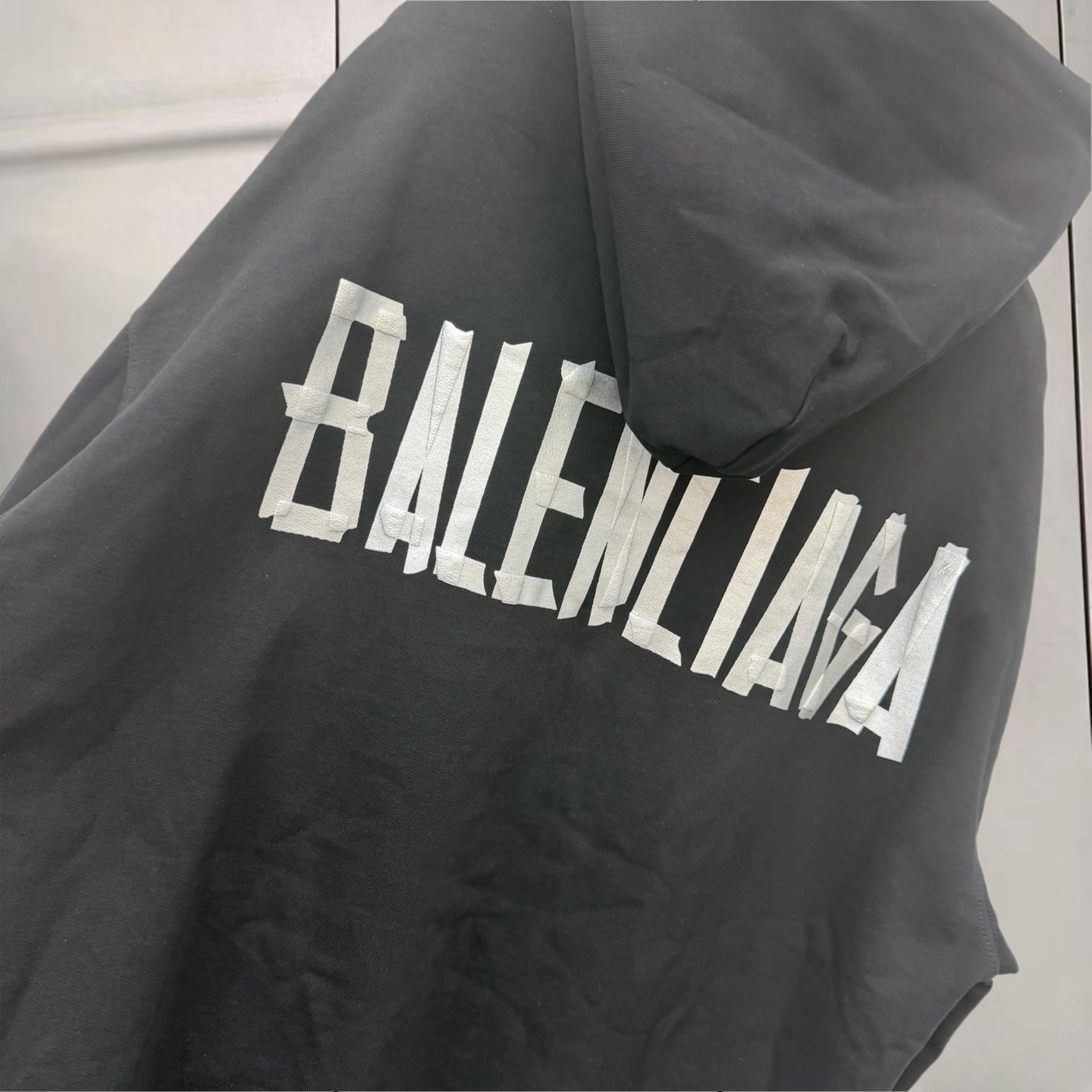 Balenciaga 巴黎世家 字母胶带发泡烫银印花拉链连帽卫衣 连帽衫 外套 长袖 黑色 B0 