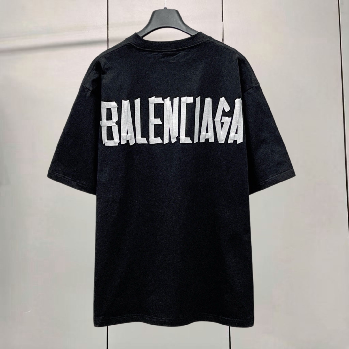 Balenciaga 巴黎世家 字母胶带发泡烫银印花圆领短袖 T恤 圆领 夏季 黑色 A0 