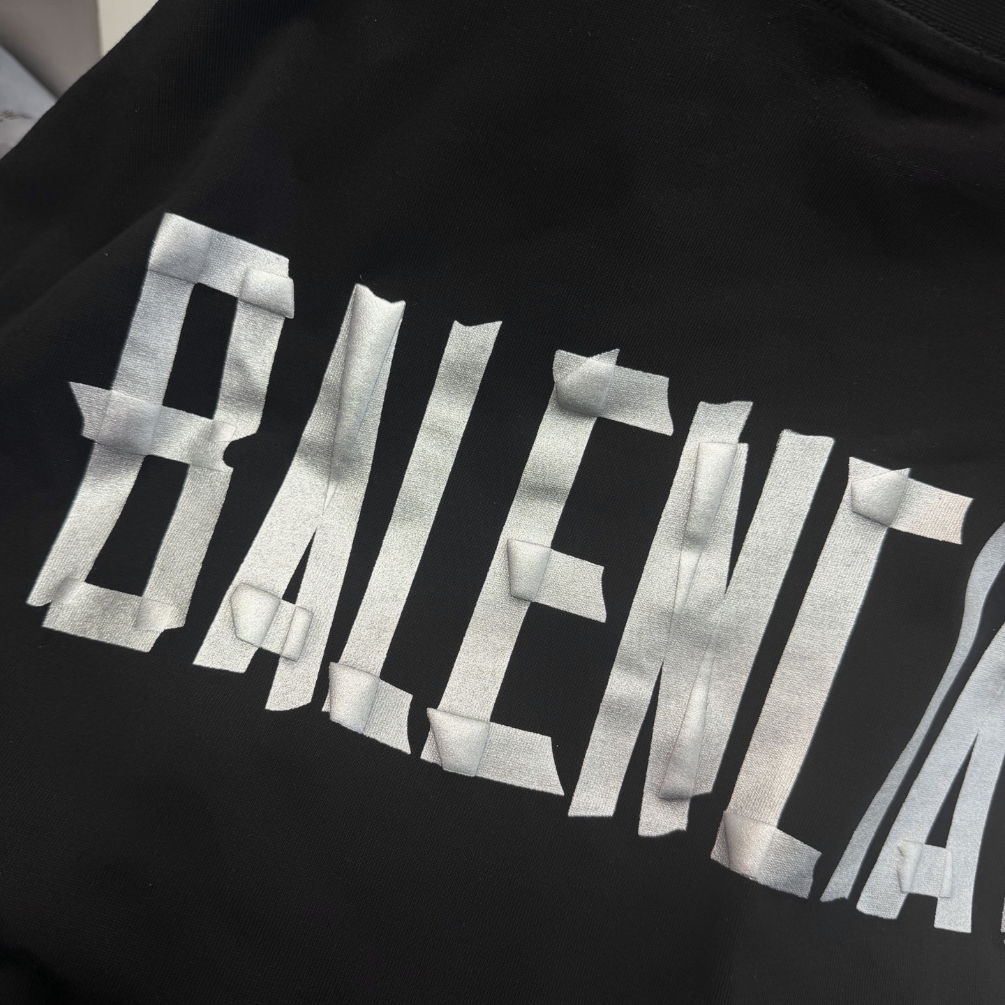 Balenciaga 巴黎世家 字母胶带发泡烫银印花圆领短袖 T恤 圆领 夏季 黑色 A0 