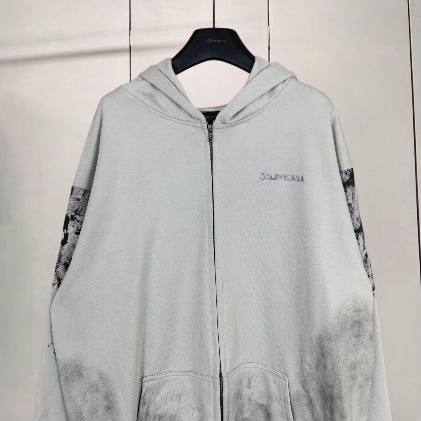 Balenciaga 巴黎世家 水洗做旧油漆泼墨涂鸦手绘拉链连帽卫衣 连帽衫 外套 长袖 灰色 藏青色 B0 