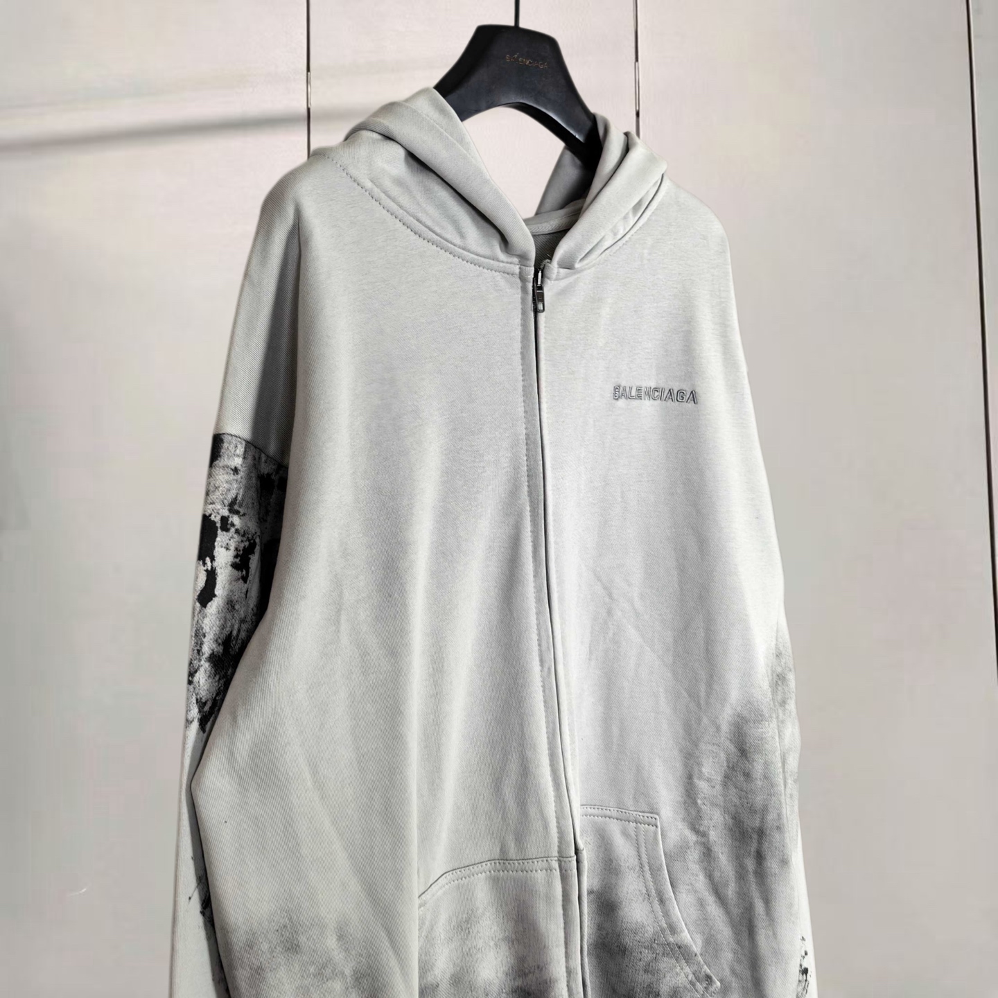 Balenciaga 巴黎世家 水洗做旧油漆泼墨涂鸦手绘拉链连帽卫衣 连帽衫 外套 长袖 灰色 藏青色 B0 