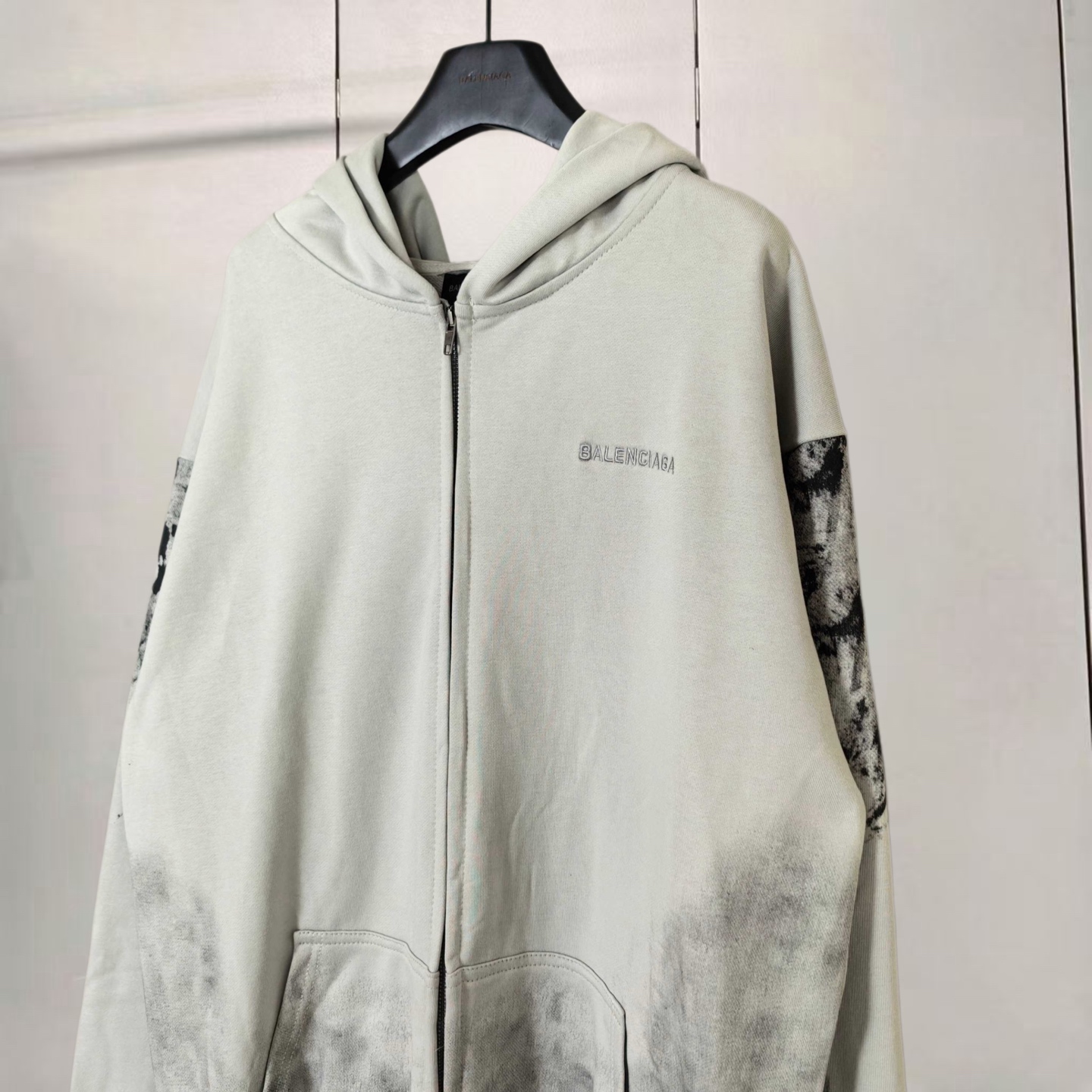 Balenciaga 巴黎世家 水洗做旧油漆泼墨涂鸦手绘拉链连帽卫衣 连帽衫 外套 长袖 灰色 藏青色 B0 