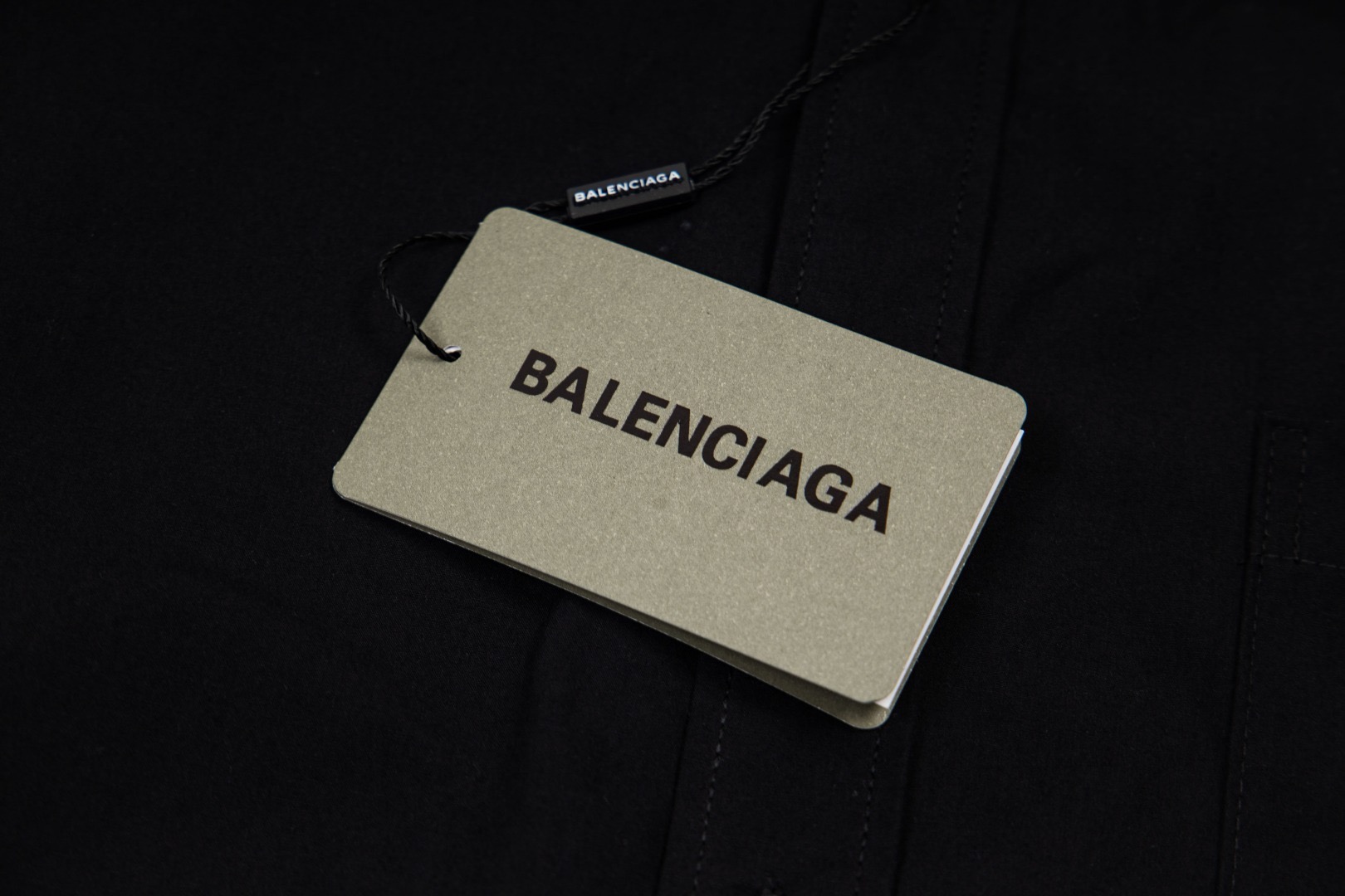 Balenciaga 巴黎世家 胶条错位背后大Logo印花衬衫 外套 长袖 秋冬 黑色 白色 A5