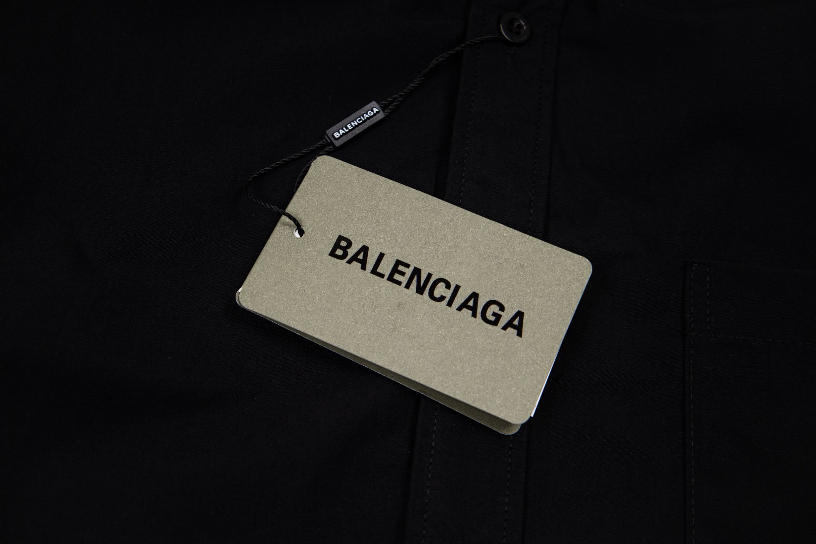 Balenciaga 巴黎世家 比特币BB摇滚盾牌印花衬衫 外套 长袖 秋冬 黑色 白色 A5