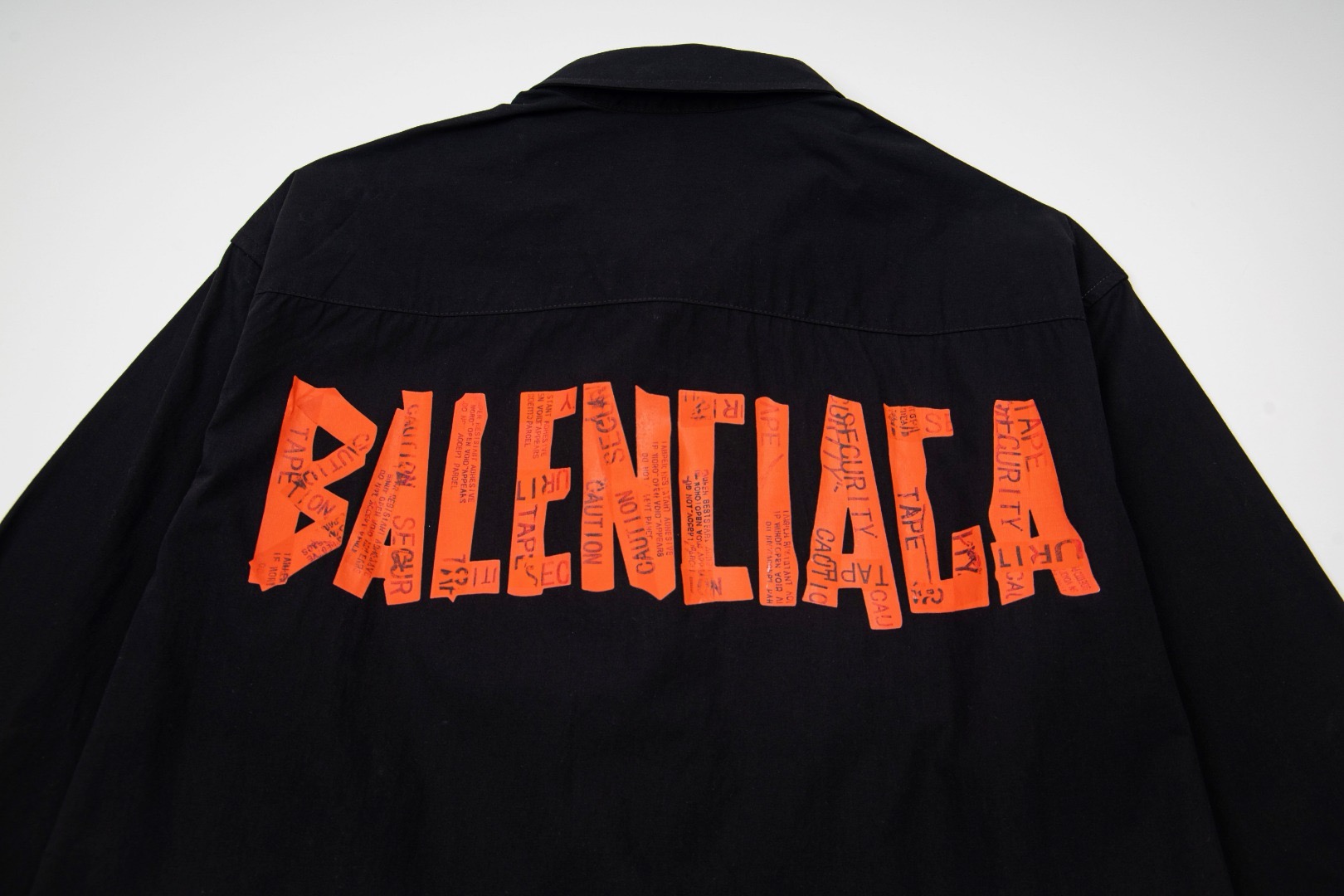 Balenciaga 巴黎世家 美纹纸胶带背后大Logo印花衬衫 外套 长袖 秋冬 黑色 白色 A5