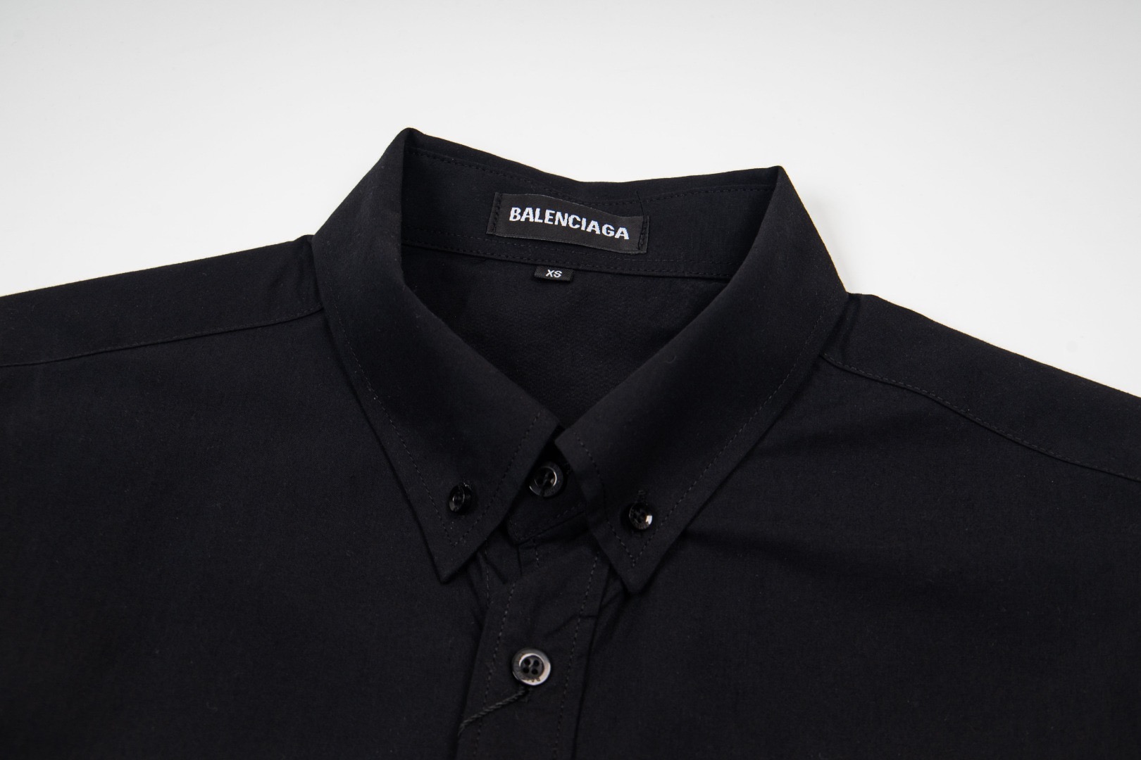 Balenciaga 巴黎世家 美纹纸胶带背后大Logo印花衬衫 外套 长袖 秋冬 黑色 白色 A5