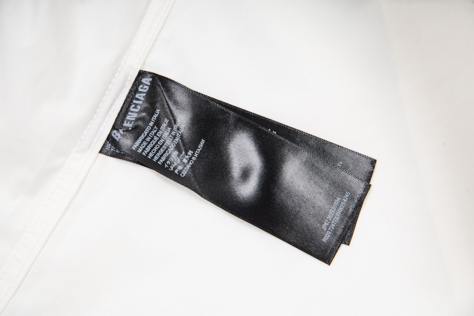 Balenciaga 巴黎世家 梵文火焰字母印花logo衬衫 外套 长袖 秋冬 黑色 白色 A5