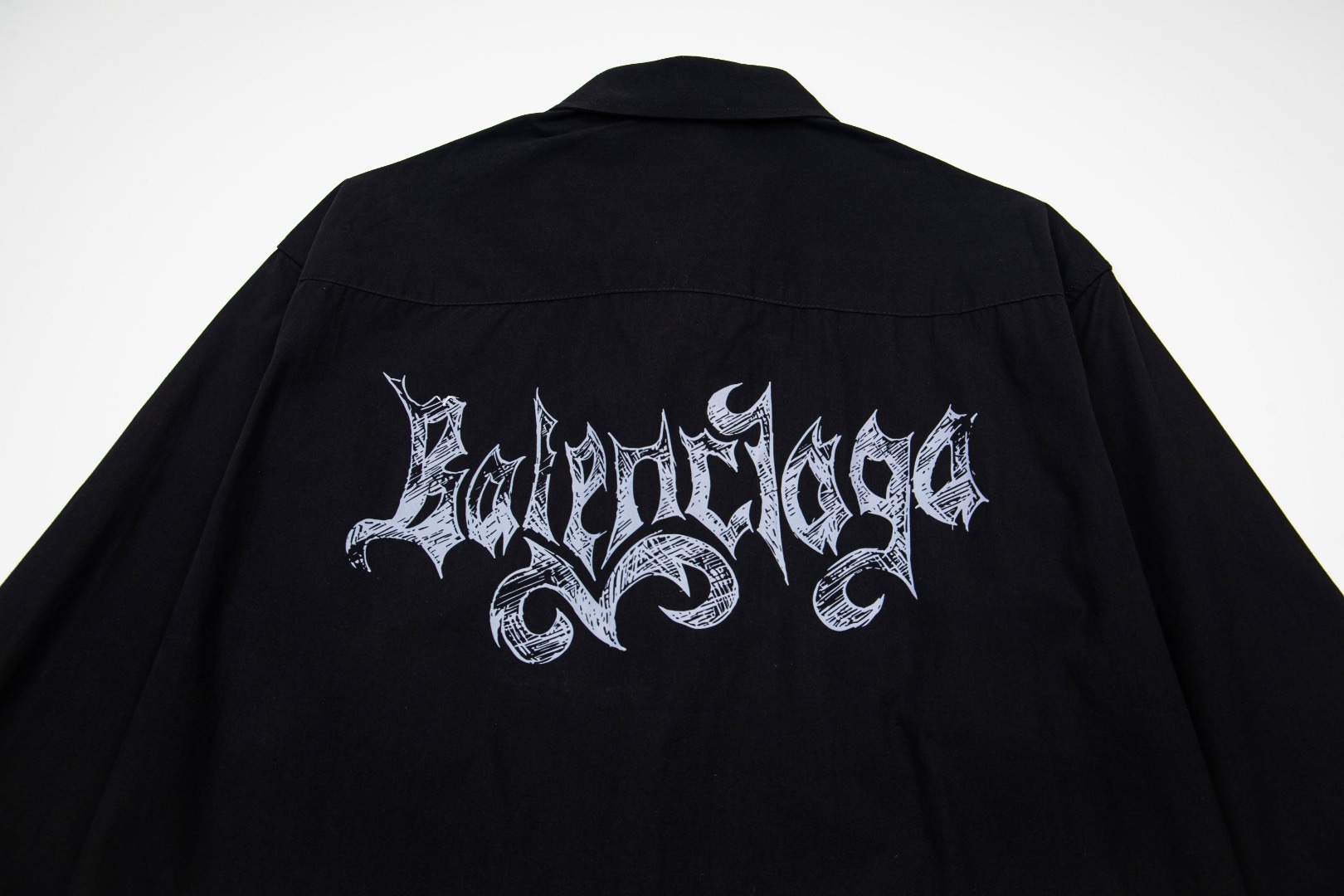 Balenciaga 巴黎世家 梵文哥特字母印花logo衬衫 外套 长袖 秋冬 黑色 白色 A5