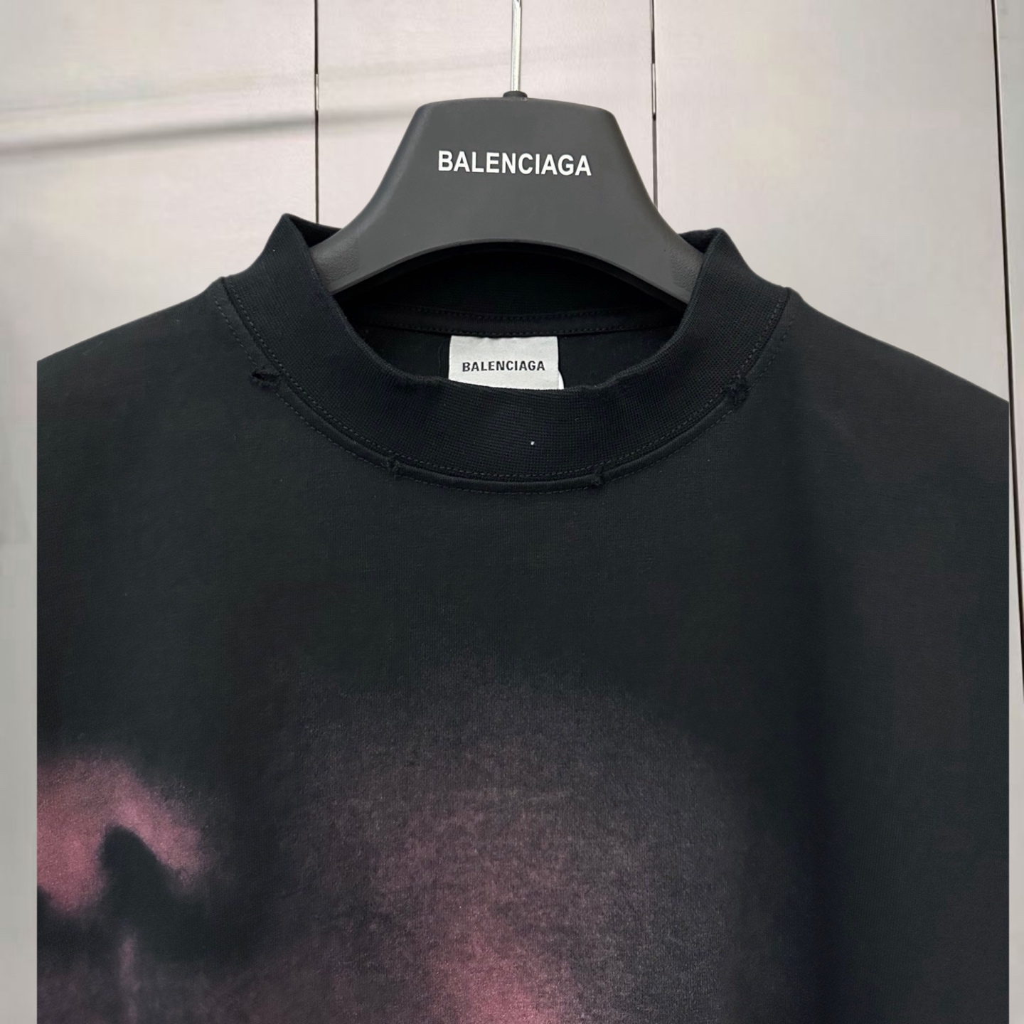 Balenciaga 巴黎世家 美剧亢奋联名款 直喷印花圆领短袖 T恤 圆领 夏季 黑色 A0 