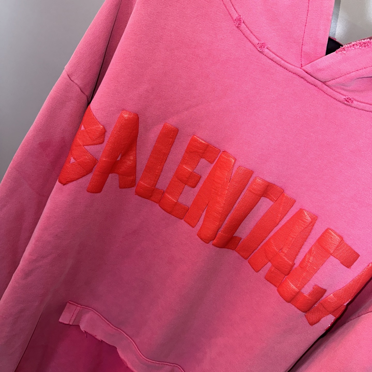 Balenciaga 巴黎世家 美纹纸胶带字母发泡印花连帽卫衣 连帽衫 外套 长袖 粉色 B0 