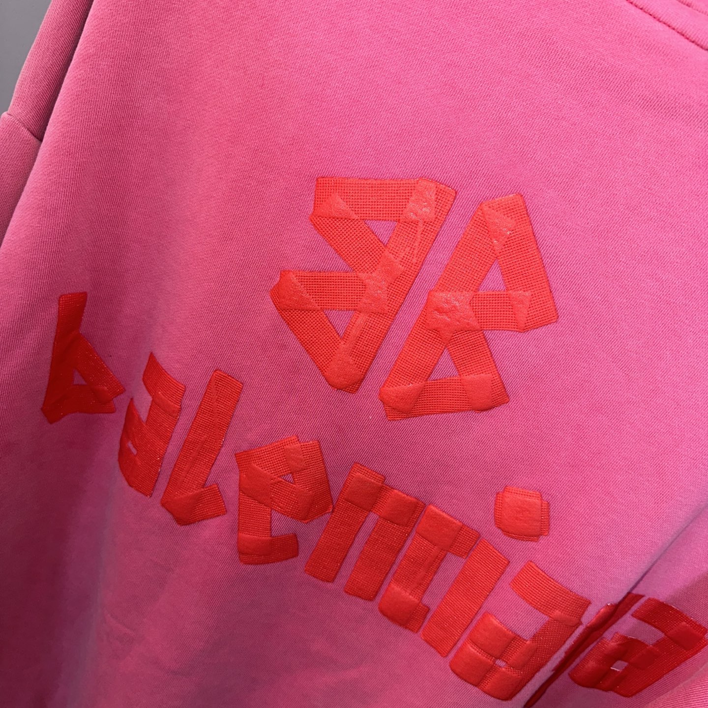 Balenciaga 巴黎世家 美纹纸胶带字母发泡印花连帽卫衣 连帽衫 外套 长袖 粉色 B0 