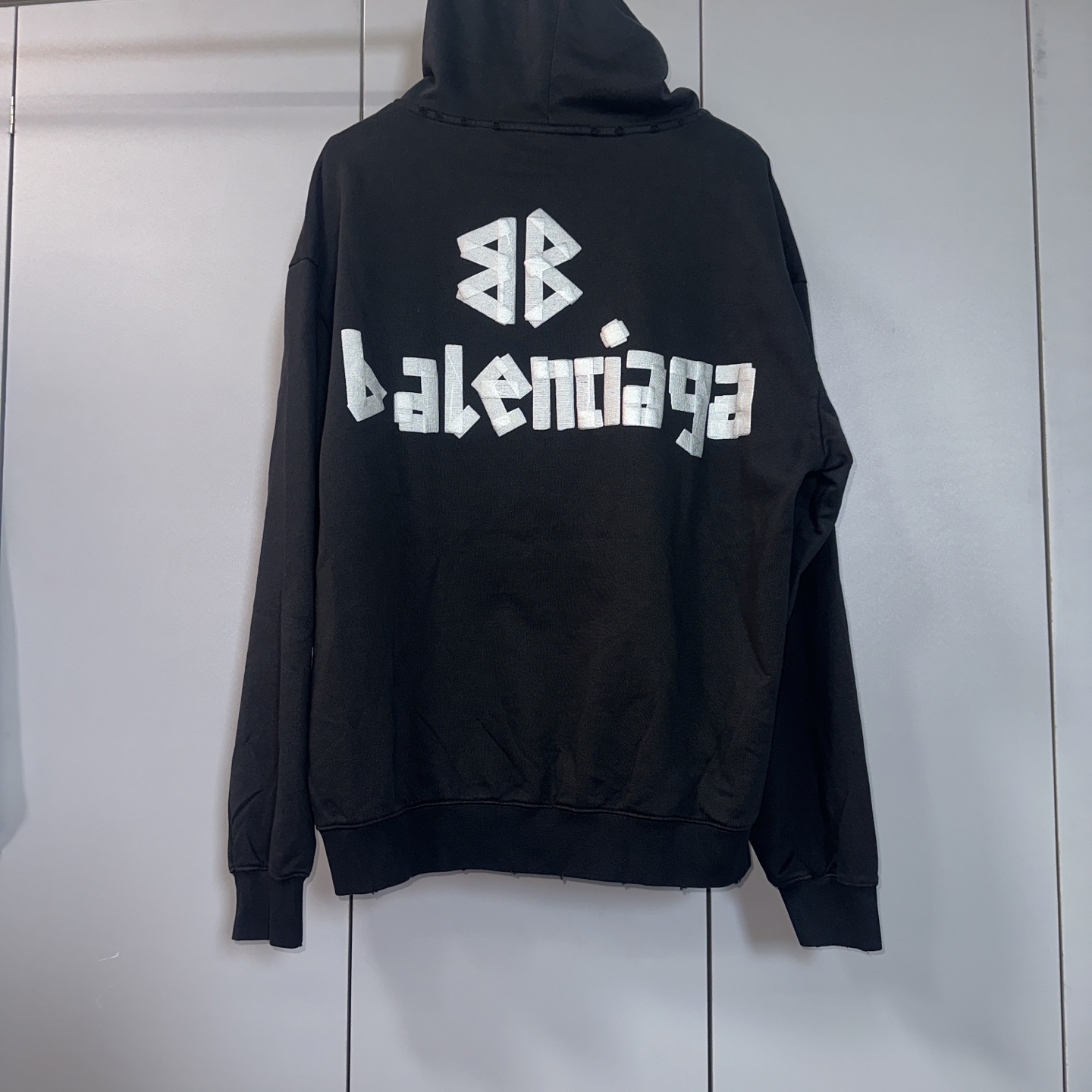 Balenciaga 巴黎世家 美纹纸胶带字母发泡印花连帽卫衣 连帽衫 外套 长袖 黑色 白色 B0
