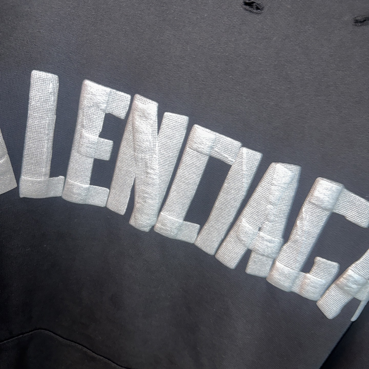 Balenciaga 巴黎世家 美纹纸胶带字母发泡印花连帽卫衣 连帽衫 外套 长袖 黑色 白色 B0