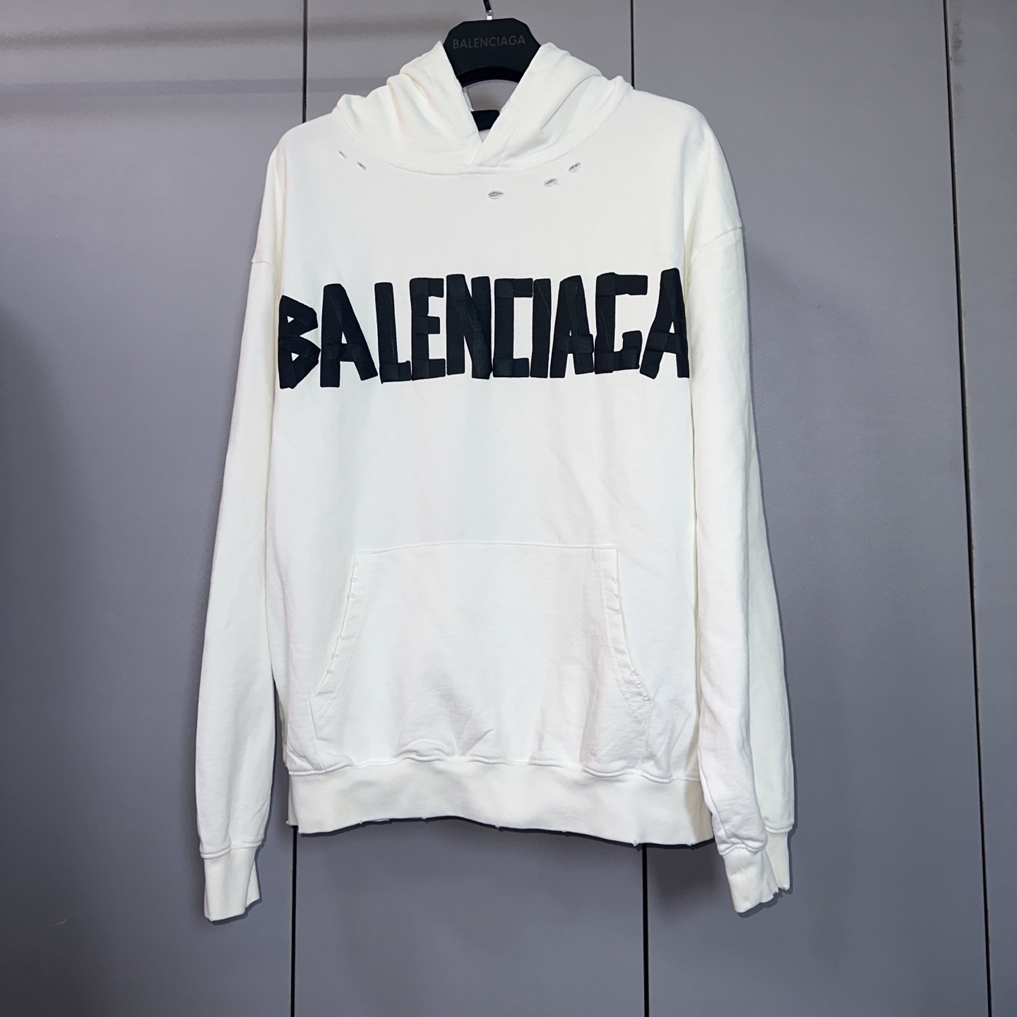 Balenciaga 巴黎世家 美纹纸胶带字母发泡印花连帽卫衣 连帽衫 外套 长袖 黑色 白色 B0