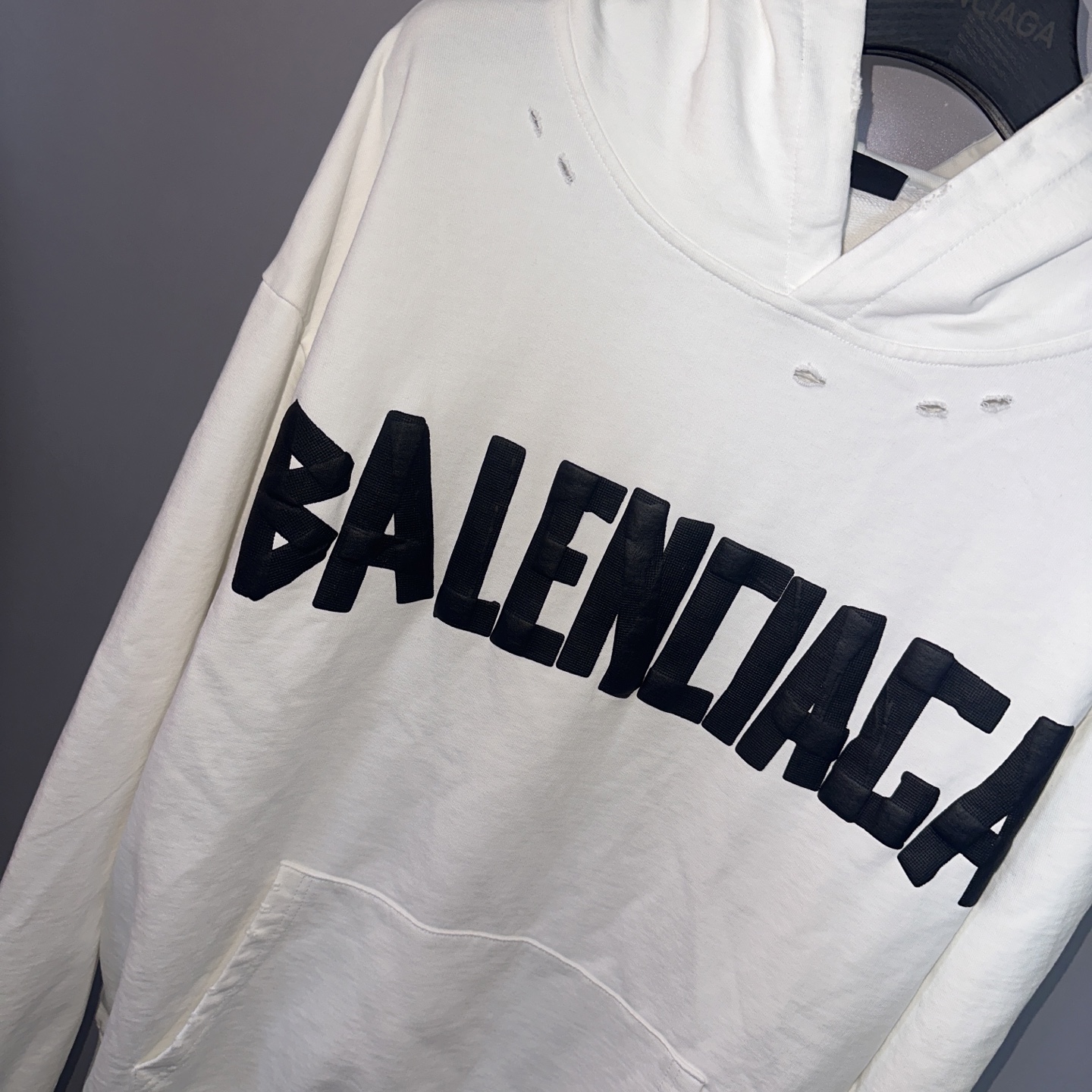 Balenciaga 巴黎世家 美纹纸胶带字母发泡印花连帽卫衣 连帽衫 外套 长袖 黑色 白色 B0