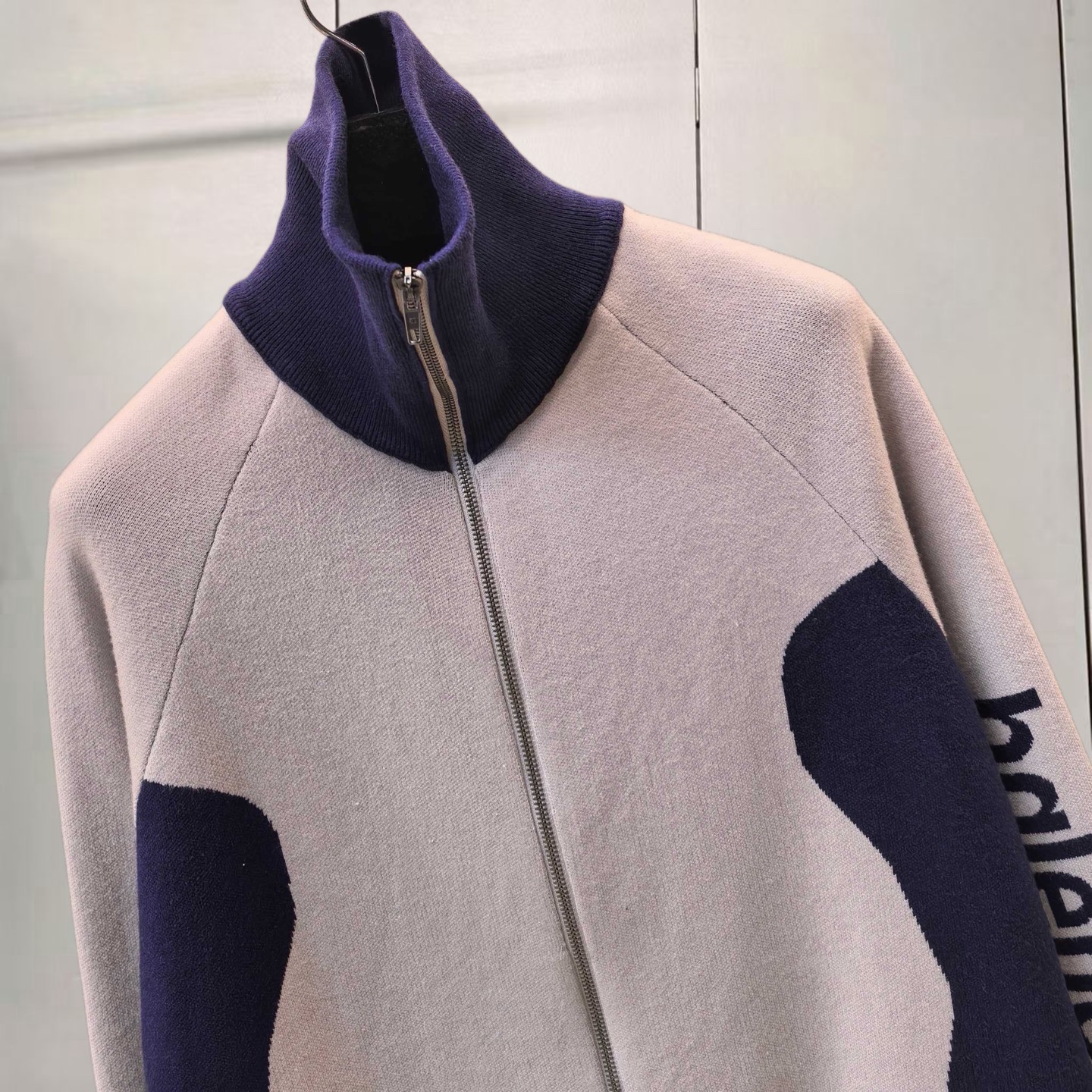 Balenciaga 巴黎世家 拼色运动风格拉链针织开衫 针织衫 毛衣 秋冬 外套 长袖 B0 