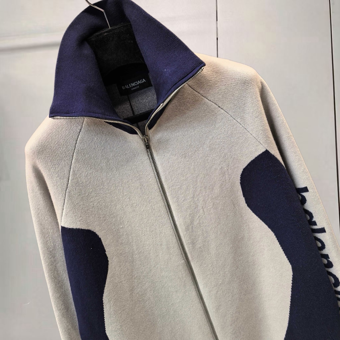Balenciaga 巴黎世家 拼色运动风格拉链针织开衫 针织衫 毛衣 秋冬 外套 长袖 B0 