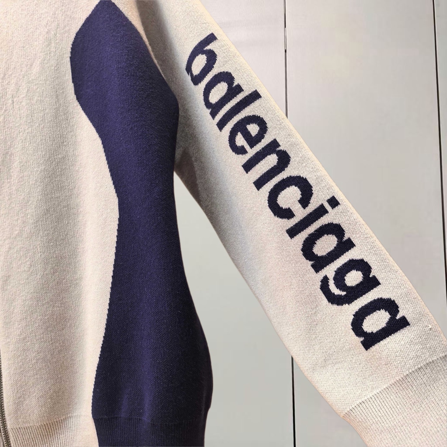 Balenciaga 巴黎世家 拼色运动风格拉链针织开衫 针织衫 毛衣 秋冬 外套 长袖 B0 
