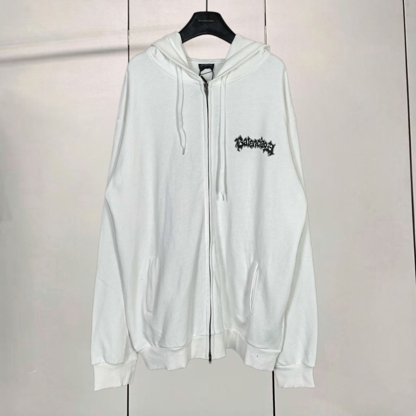 Balenciaga 巴黎世家 暗黑乐队摇滚涂鸦风印花洗水做旧拉链连帽卫衣 连帽衫 外套 长袖 黑色 白色 B0 