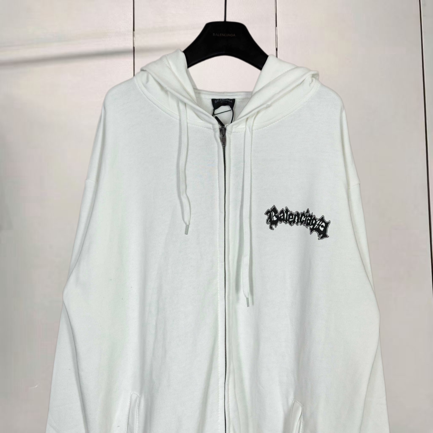 Balenciaga 巴黎世家 暗黑乐队摇滚涂鸦风印花洗水做旧拉链连帽卫衣 连帽衫 外套 长袖 黑色 白色 B0 