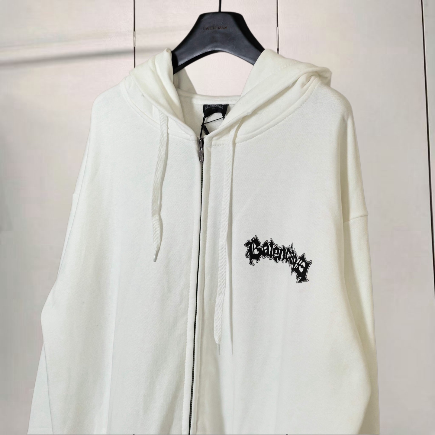 Balenciaga 巴黎世家 暗黑乐队摇滚涂鸦风印花洗水做旧拉链连帽卫衣 连帽衫 外套 长袖 黑色 白色 B0 
