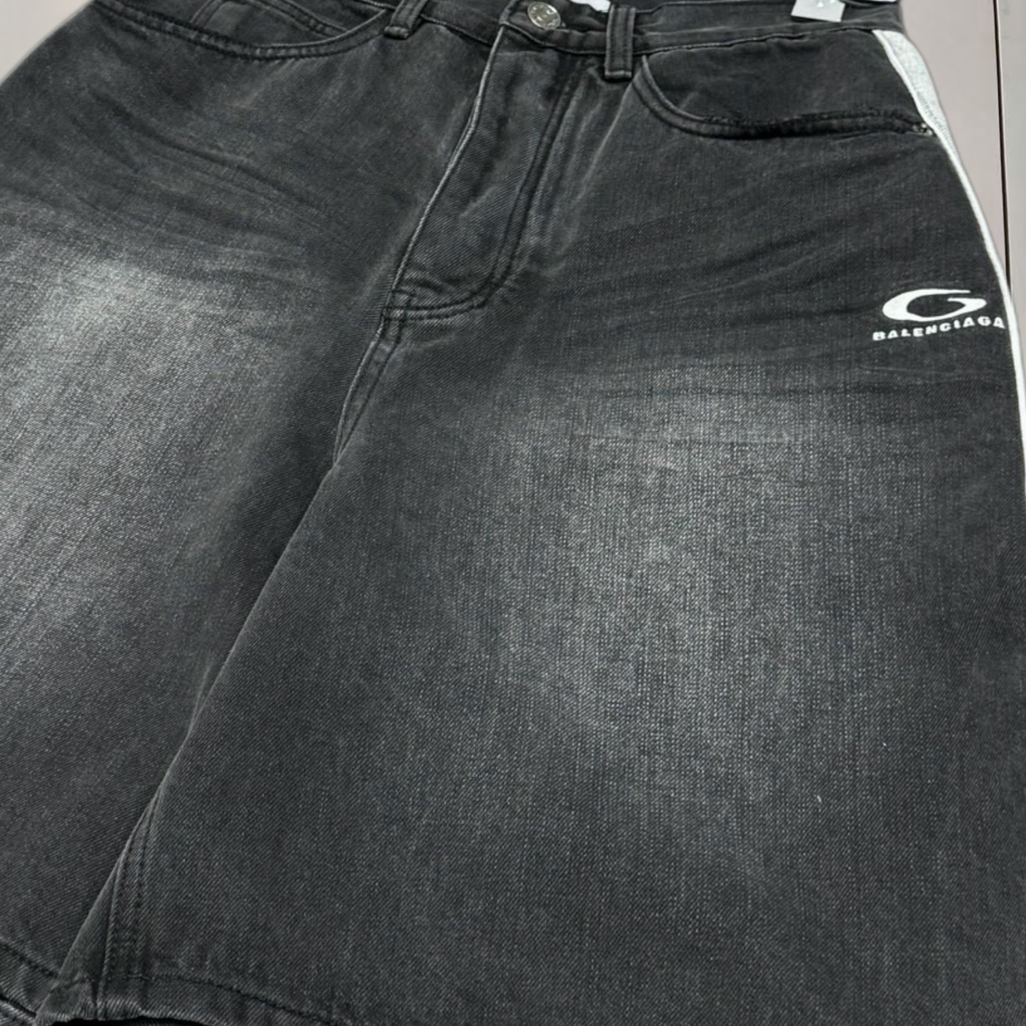 Balenciaga 巴黎世家 PIPING DETAIL 拼色牛仔短裤 休闲裤 五分裤 中裤 裤子 夏季 黑色 A5