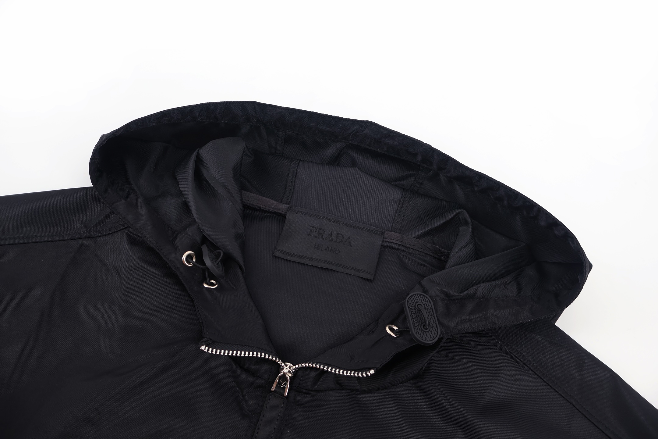 PRADA 普拉达 三角标拉链连帽夹克 外套 长袖 秋冬 黑色 B5
