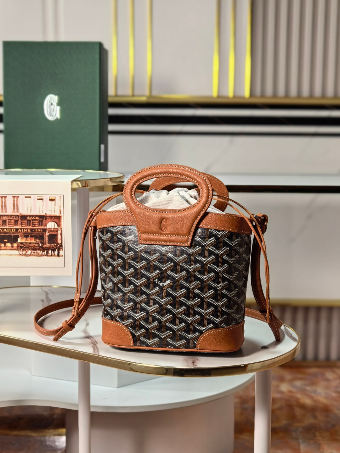 GOYARD 戈雅 Beluga (Canvas and Leather) — Single-shoulder handbag-F0-BELUGAMINTY