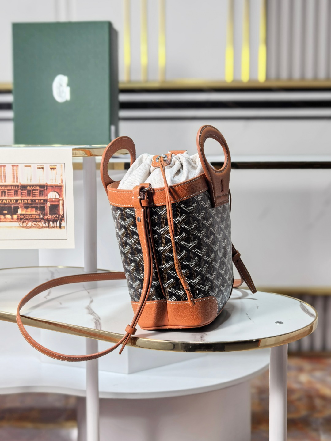 GOYARD 戈雅 Beluga (Canvas and Leather) — Single-shoulder handbag-F0-BELUGAMINTY
