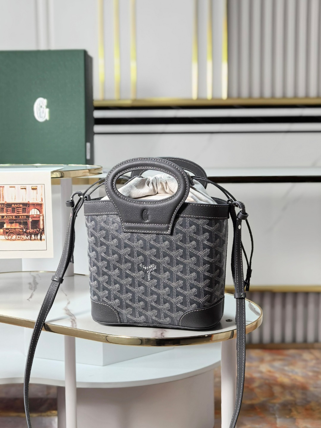 GOYARD 戈雅 Beluga (Canvas and Leather) — Single-shoulder handbag-F0-BELUGAMINTY