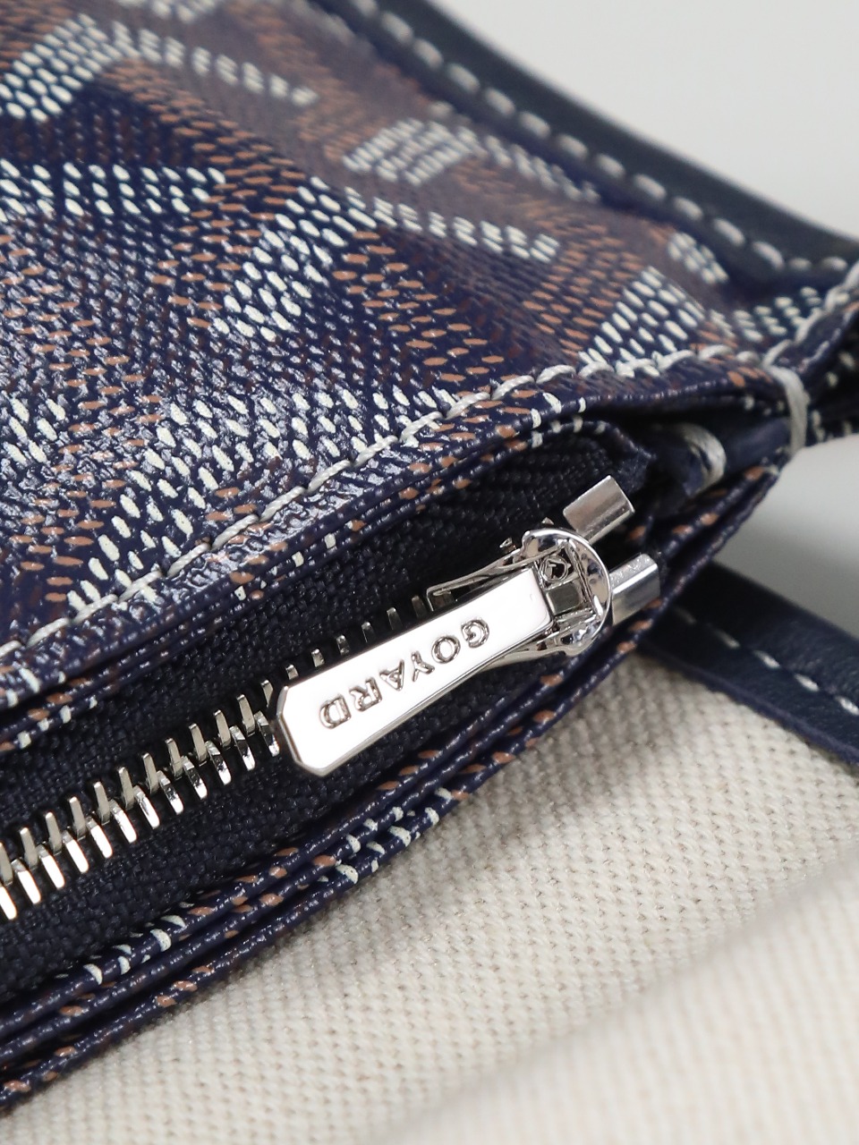 GOYARD 戈雅信封 Plumet (Canvas and Leather) — Envelope Crossbody Bag-F0-PLUMETPMLTY