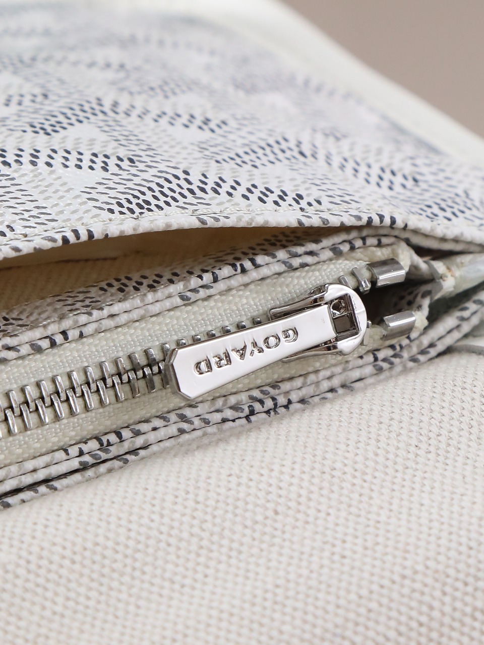 GOYARD 戈雅信封 Plumet (Canvas and Leather) — Envelope Crossbody Bag-F0-PLUMETPMLTY