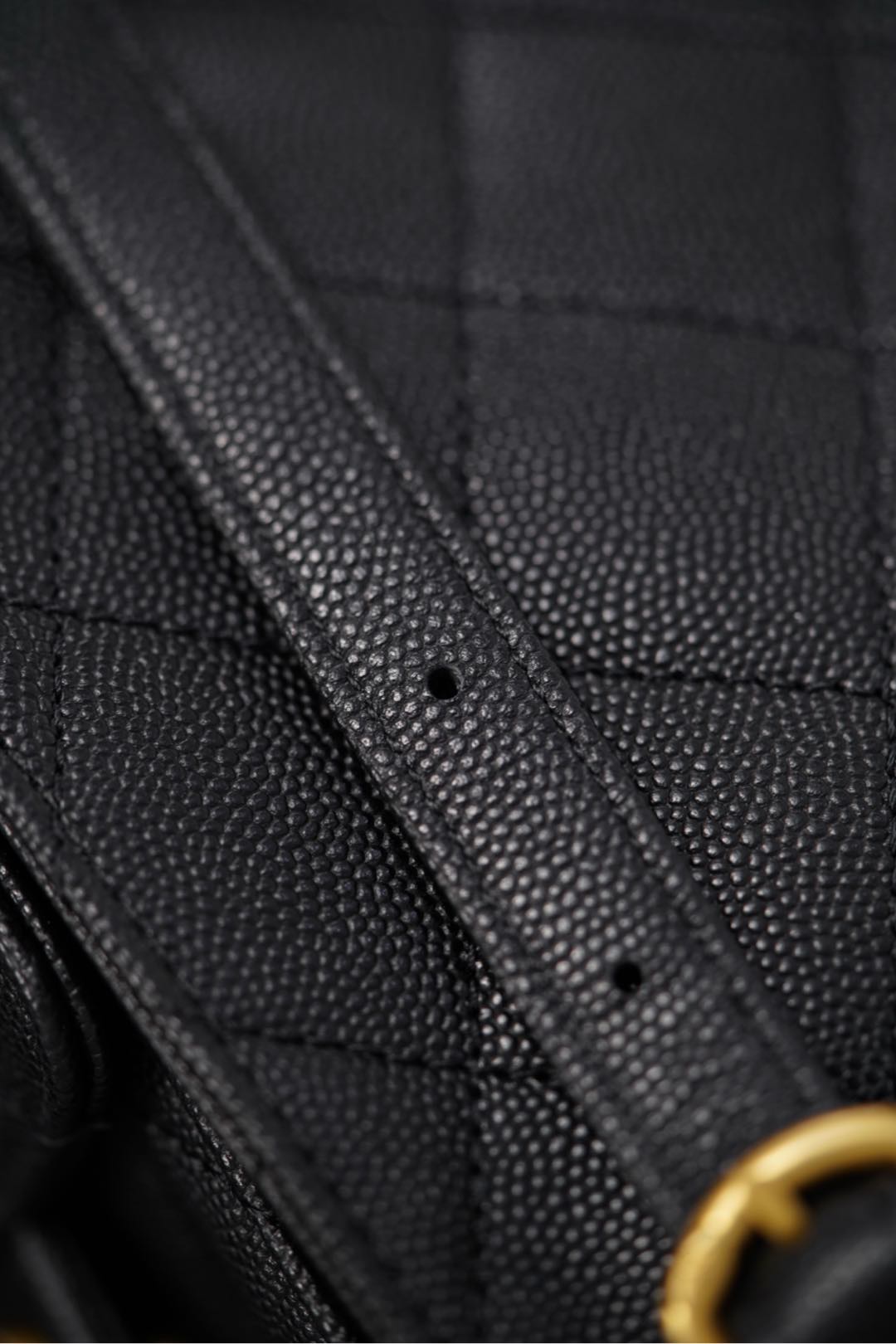 CHANEL 25Bag 25 B Backpack (Grained Calfskin)  双肩包 黑金 A5-AS5600-B20304-94305  