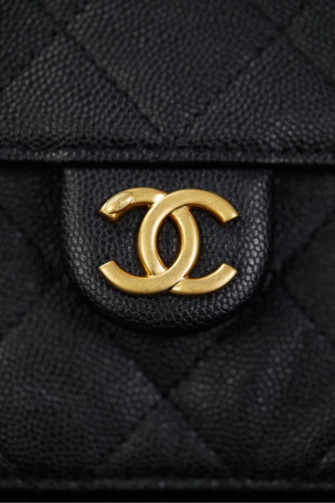 CHANEL 25Bag 25 B Backpack (Grained Calfskin)  双肩包 黑金 A5-AS5600-B20304-94305  