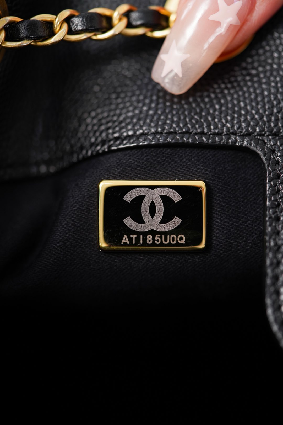 CHANEL 25Bag 25 B Backpack (Grained Calfskin)  双肩包 黑金 A5-AS5600-B20304-94305  
