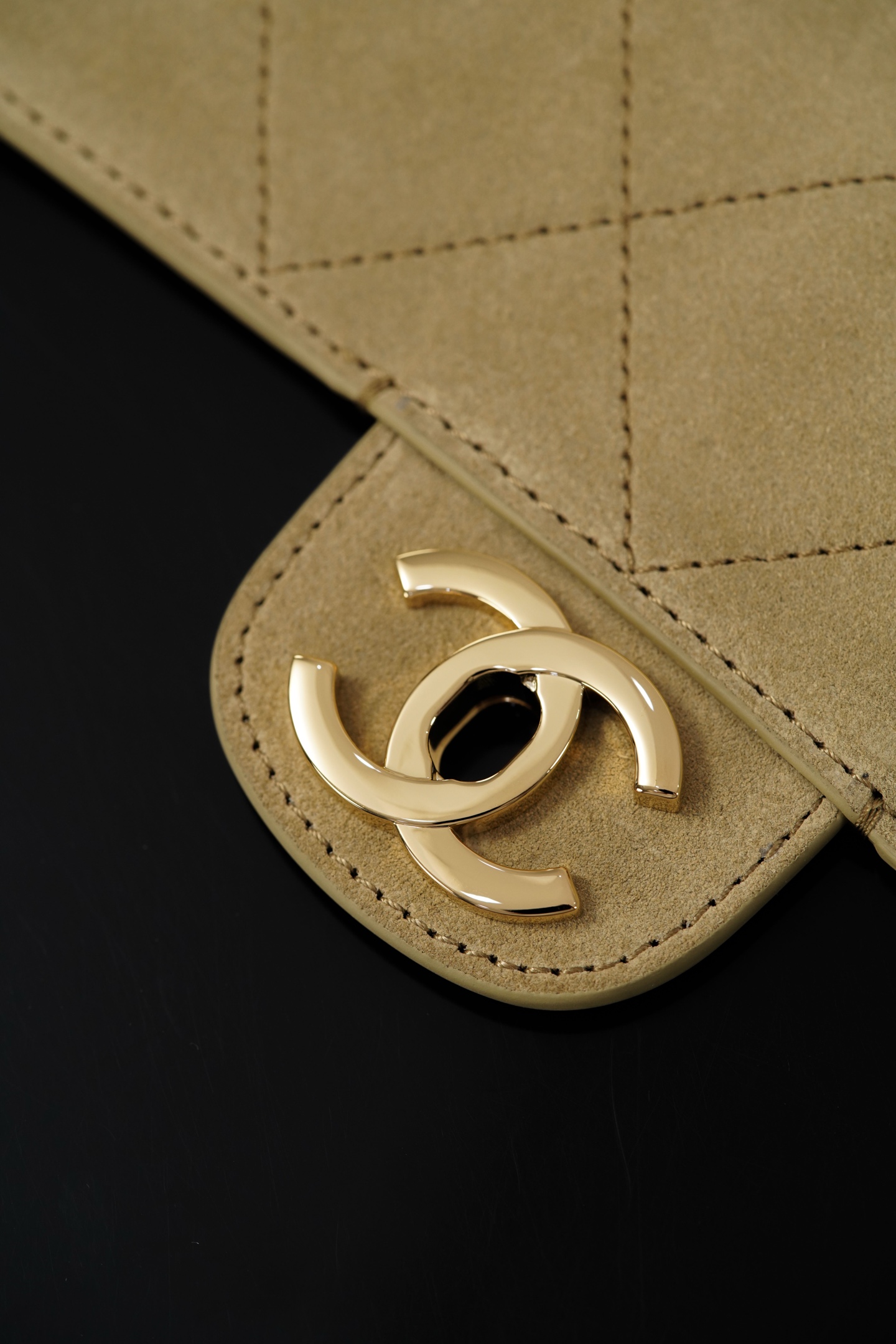 超大号 CHANEL 26S CF Suede Calfskin Shoulder/Crossbody Bag, Extra Large, Dark Beige A5-AS6281-B24009-U9390